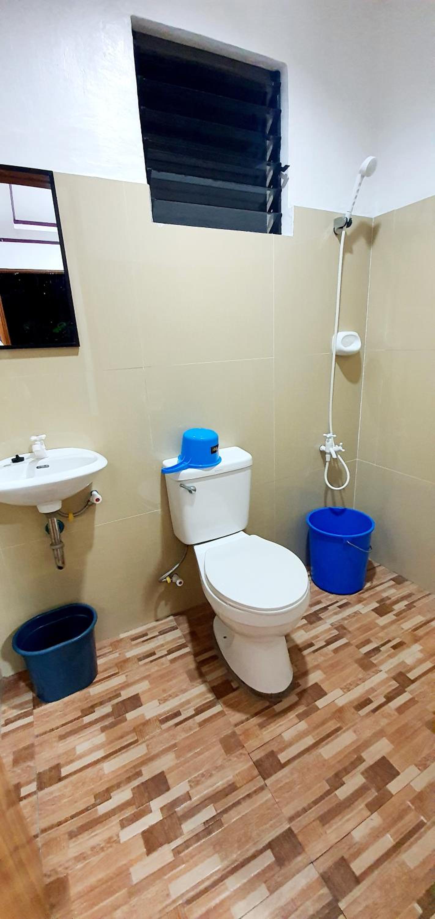Deluxe Double Room with Balcony - Photo 2