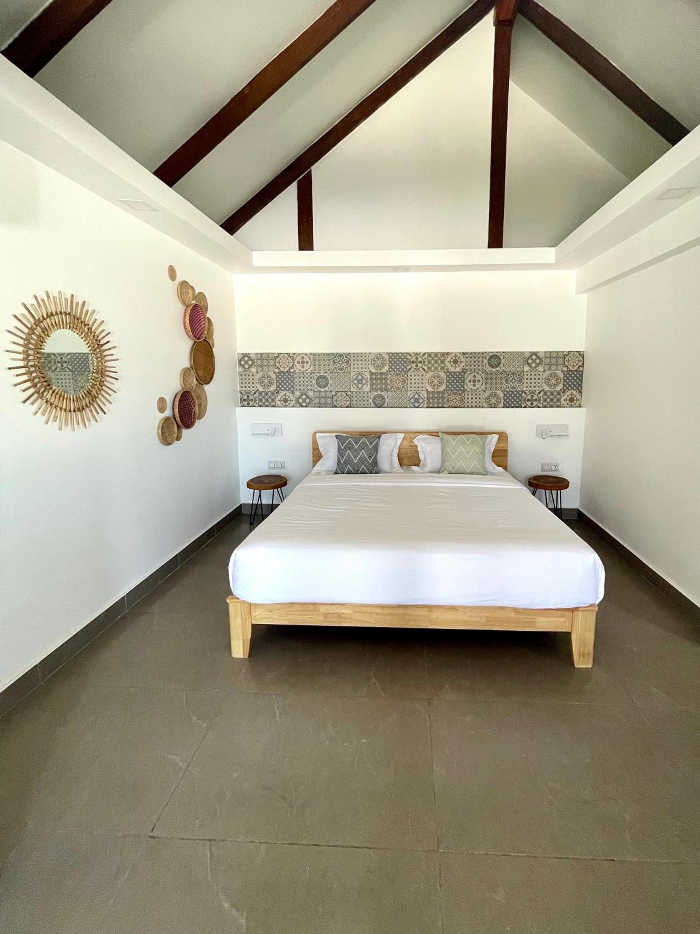 Deluxe Double Room with Sea View - Photo 8