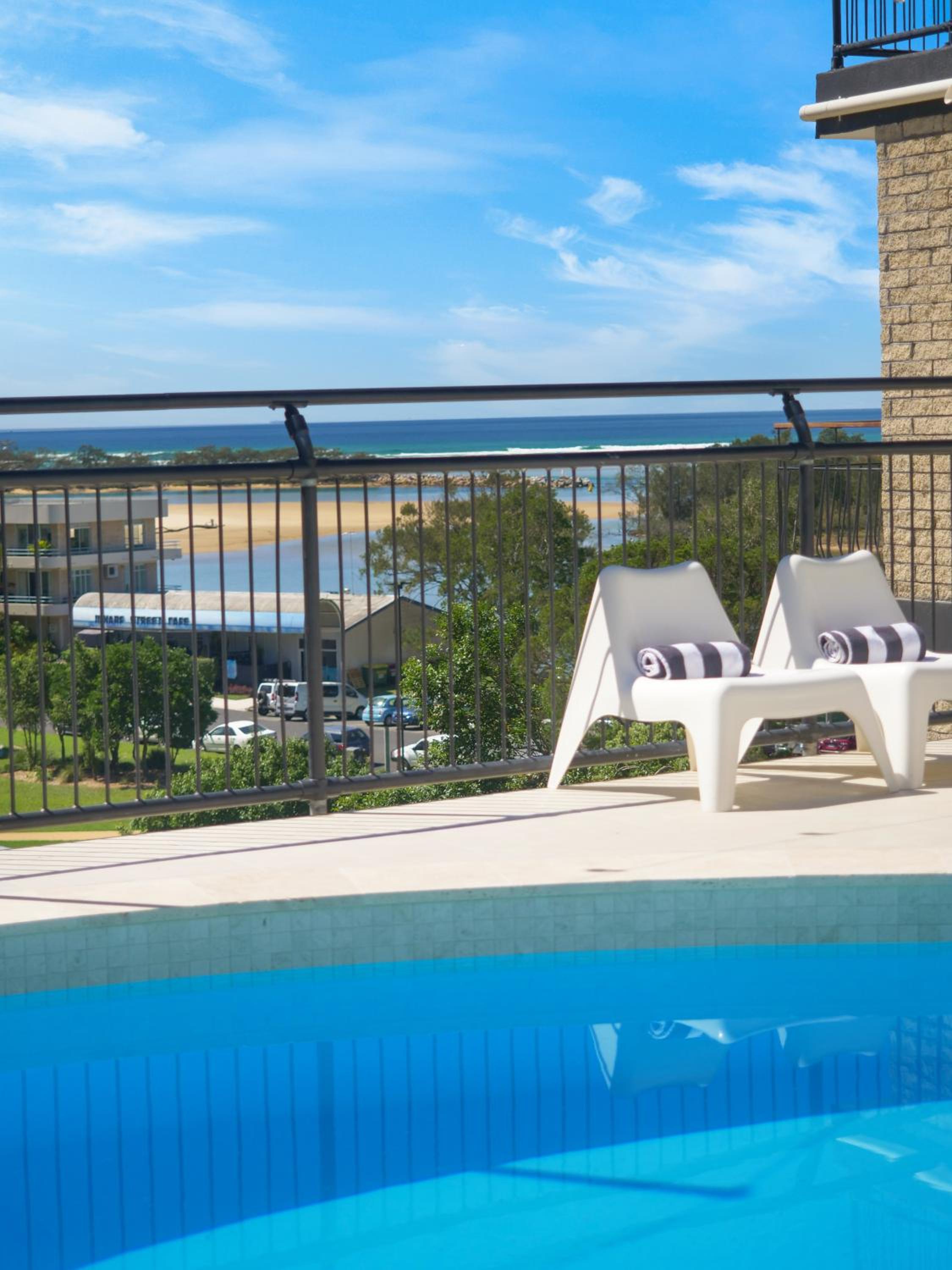 Two-Bedroom Suite with Sea View photo 2