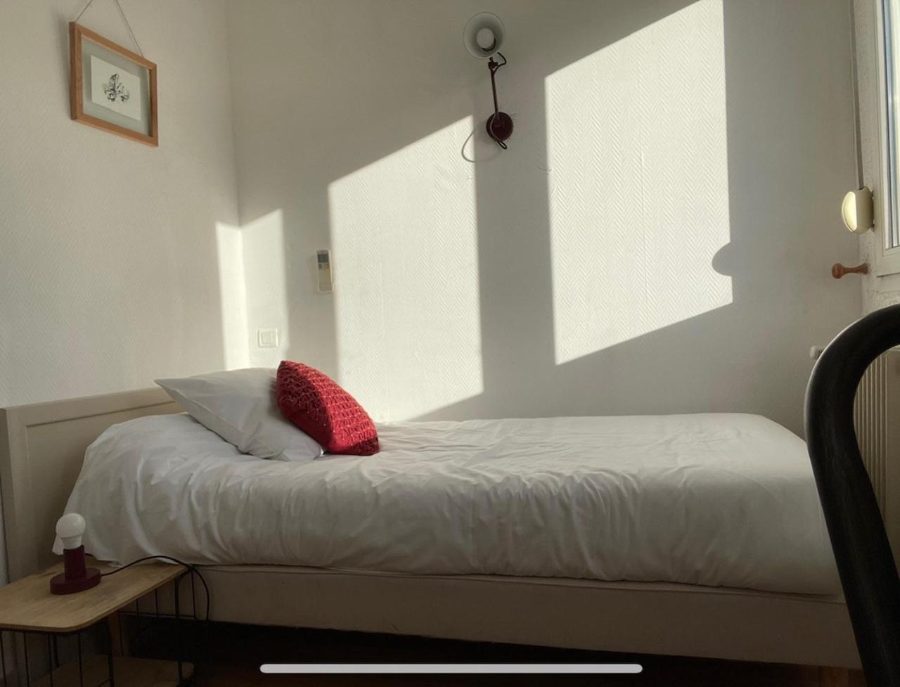 Single Room with Private Bathroom photo 1