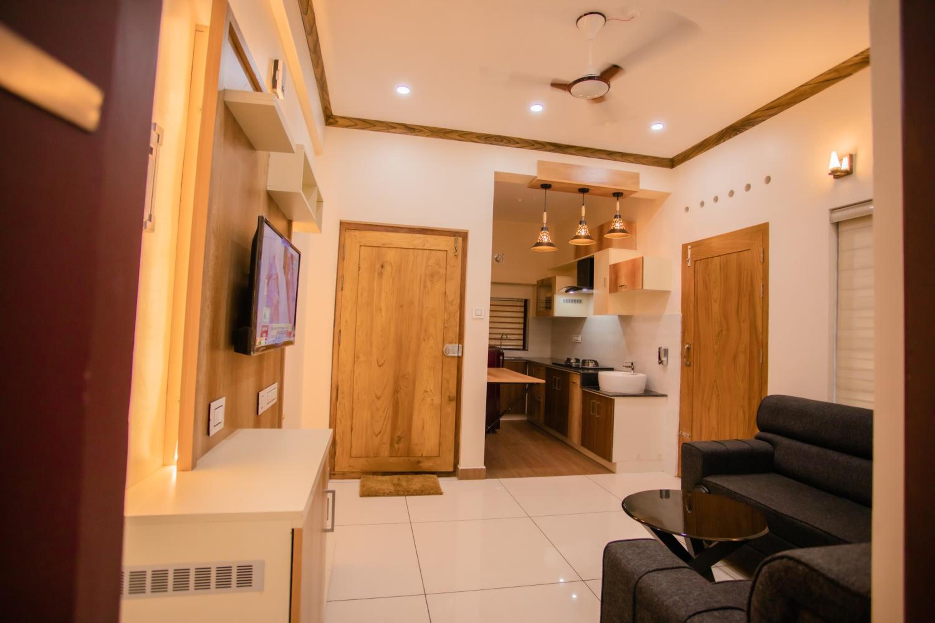 One-Bedroom Apartment - Photo 1