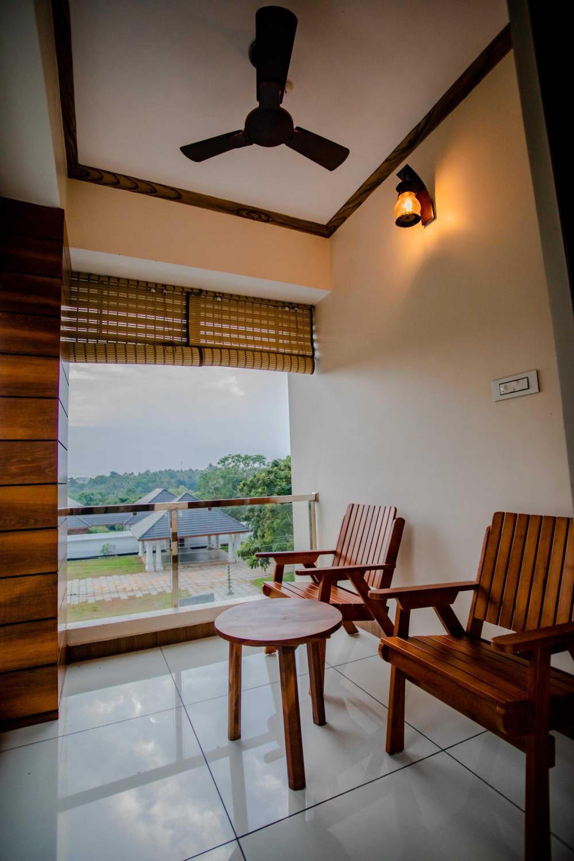 One-Bedroom Apartment - Photo 4