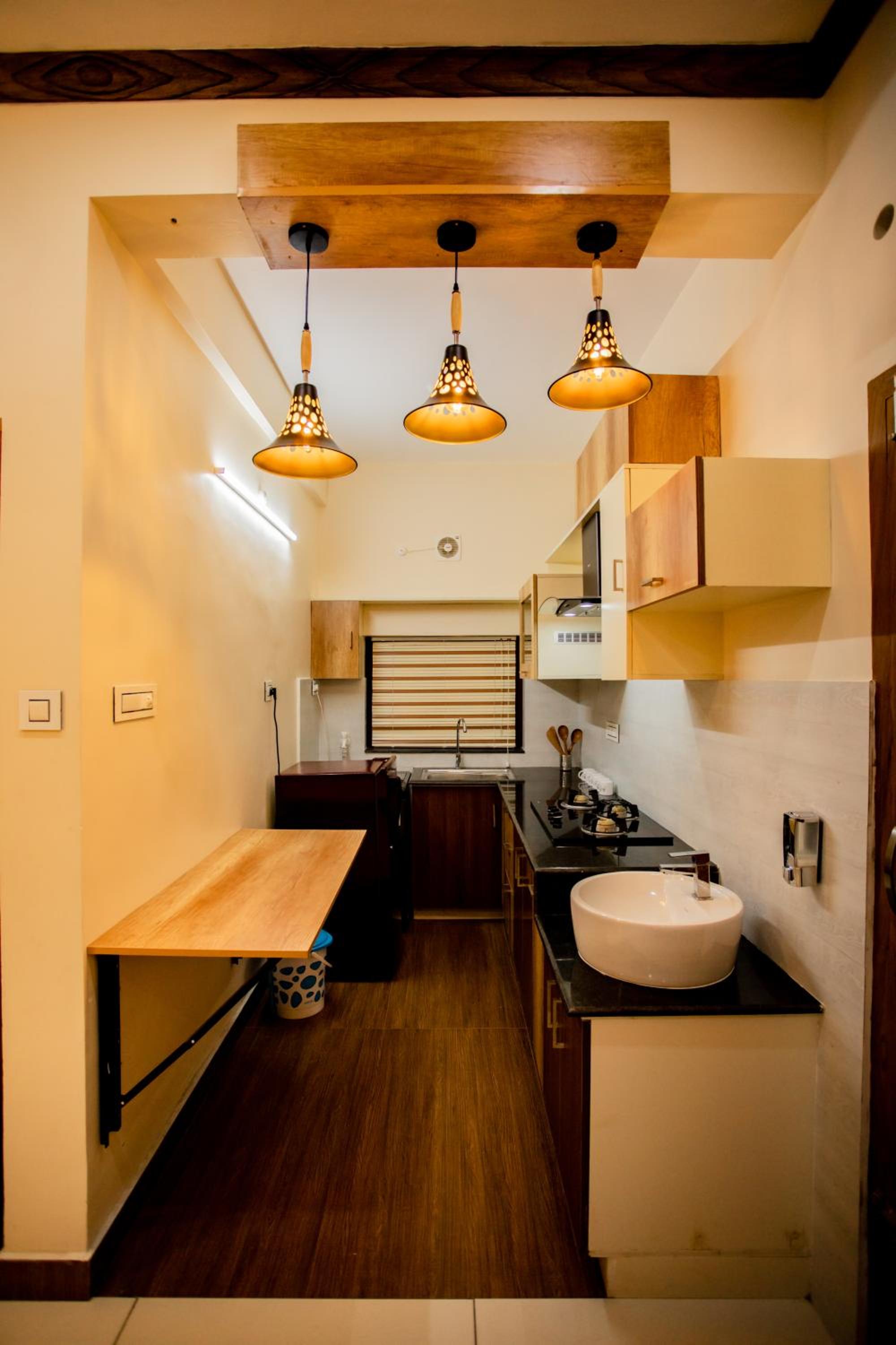One-Bedroom Apartment - Photo 2