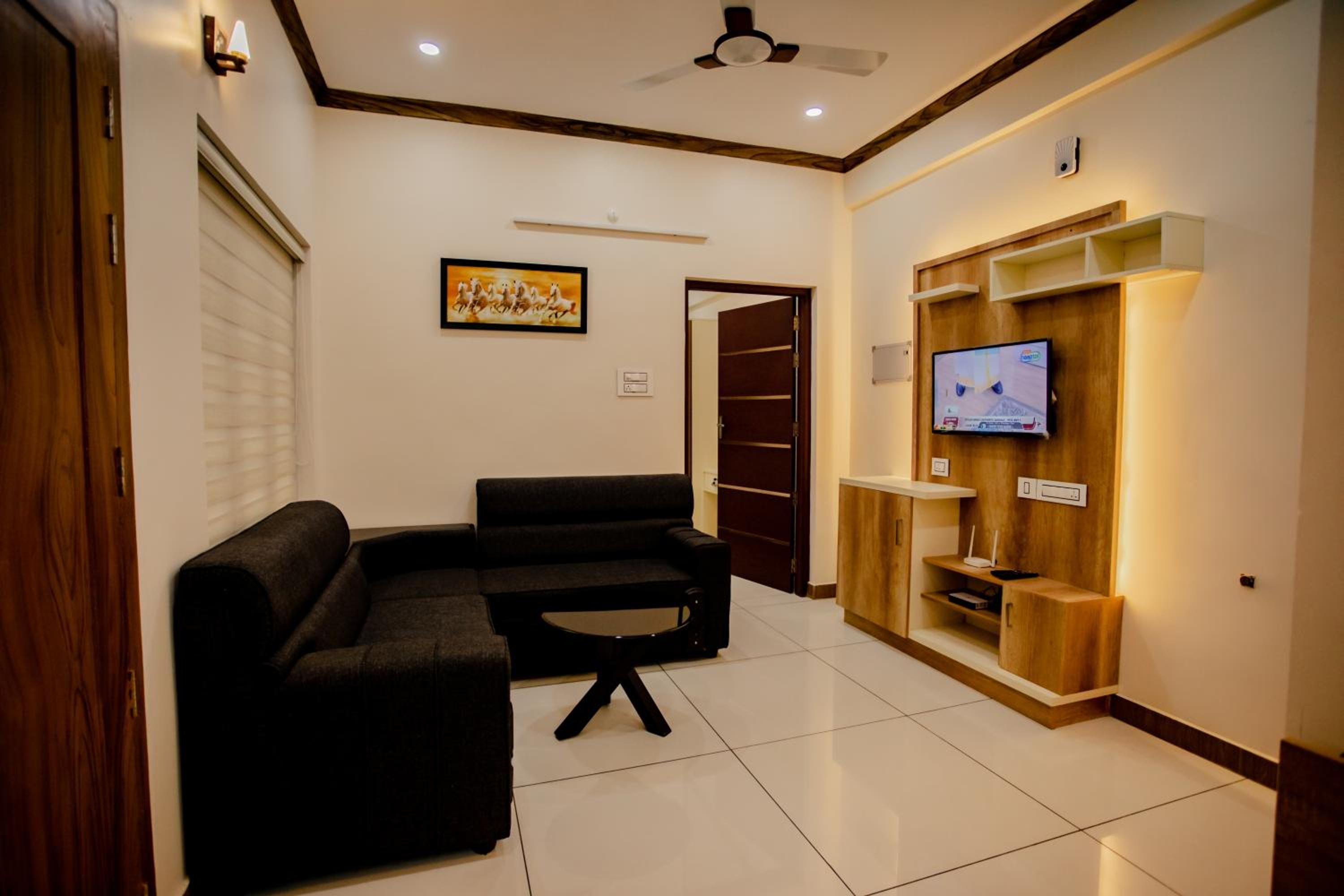 One-Bedroom Apartment - Photo 11
