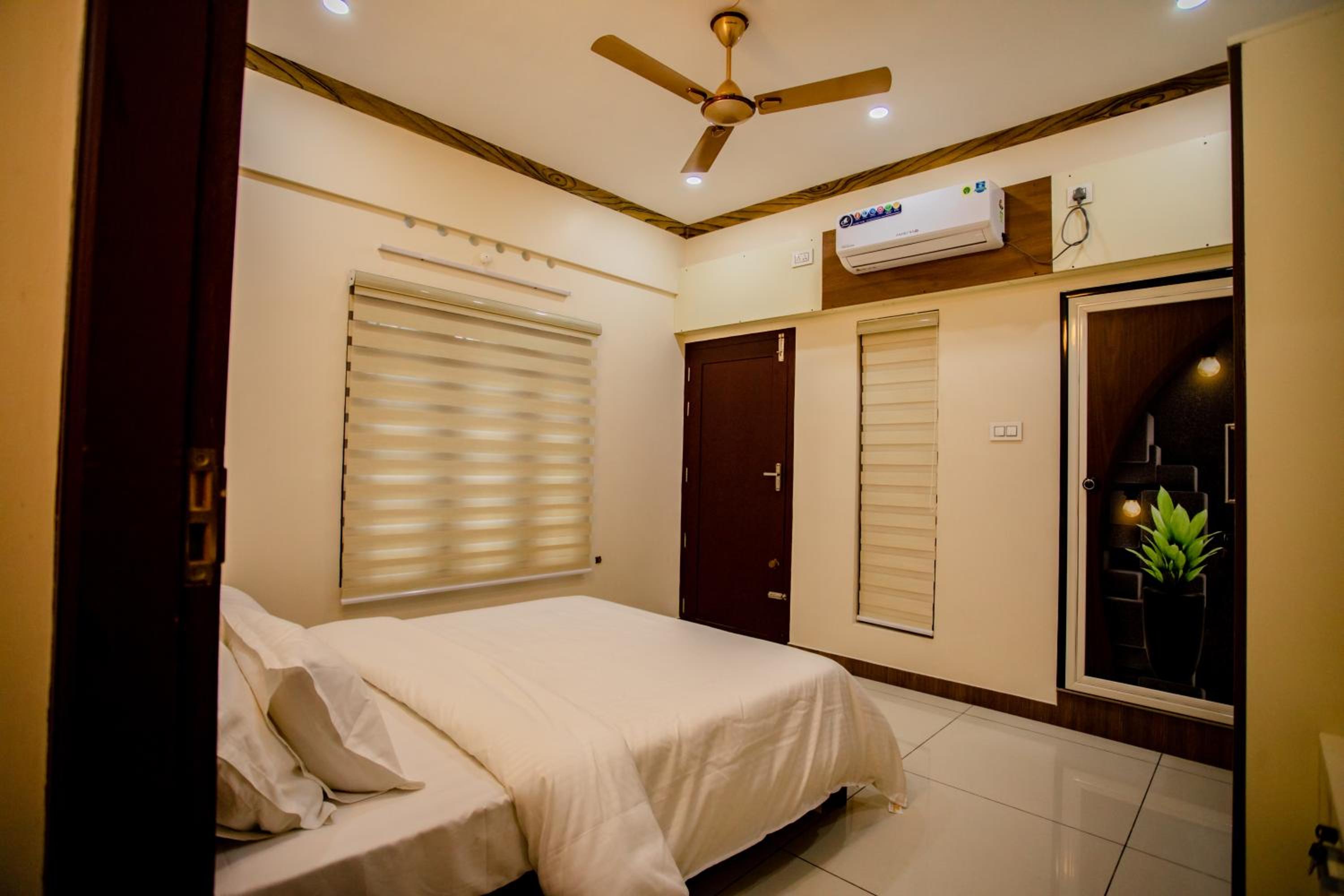 One-Bedroom Apartment - Photo 6