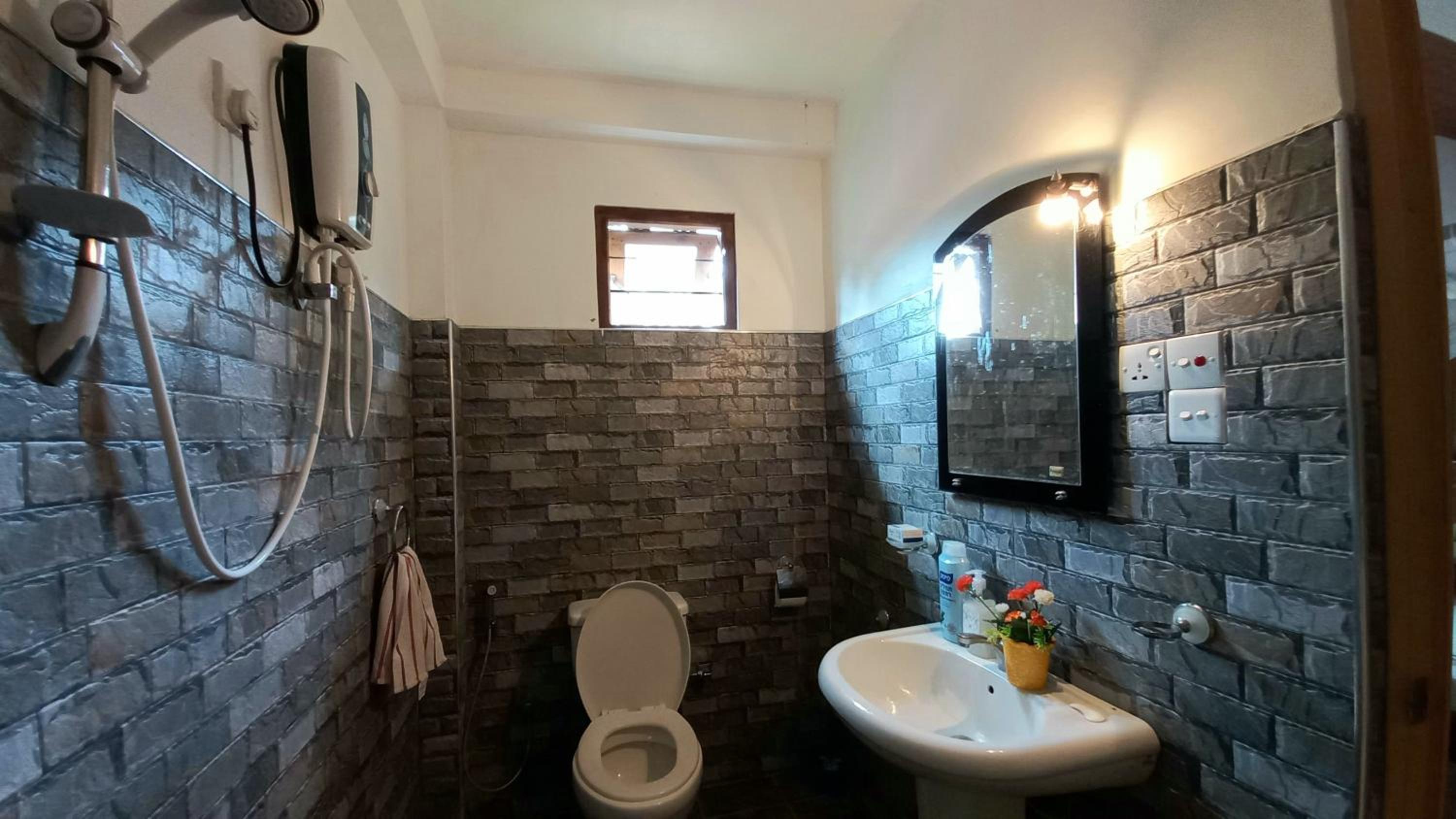 Deluxe Double Room with Balcony photo 2