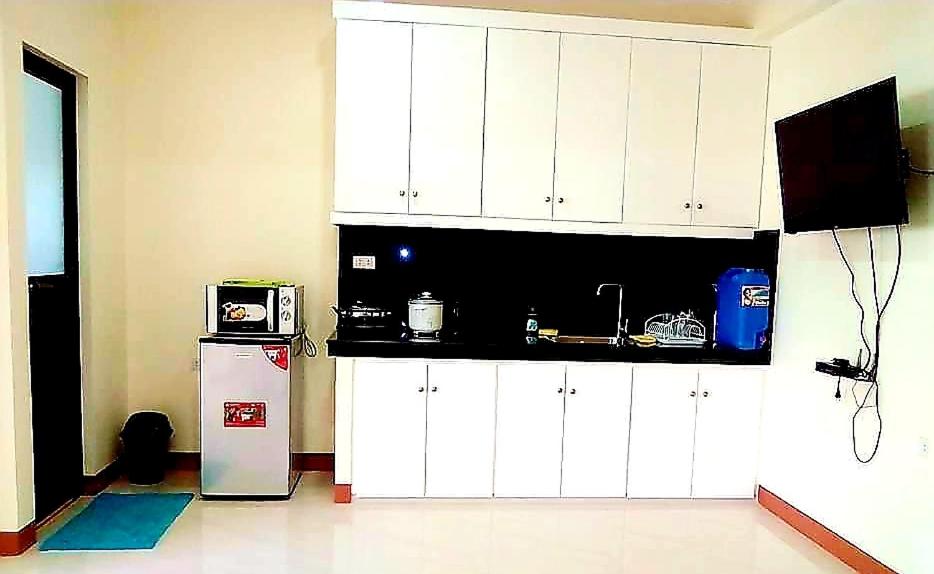 Studio Apartment - Photo 14