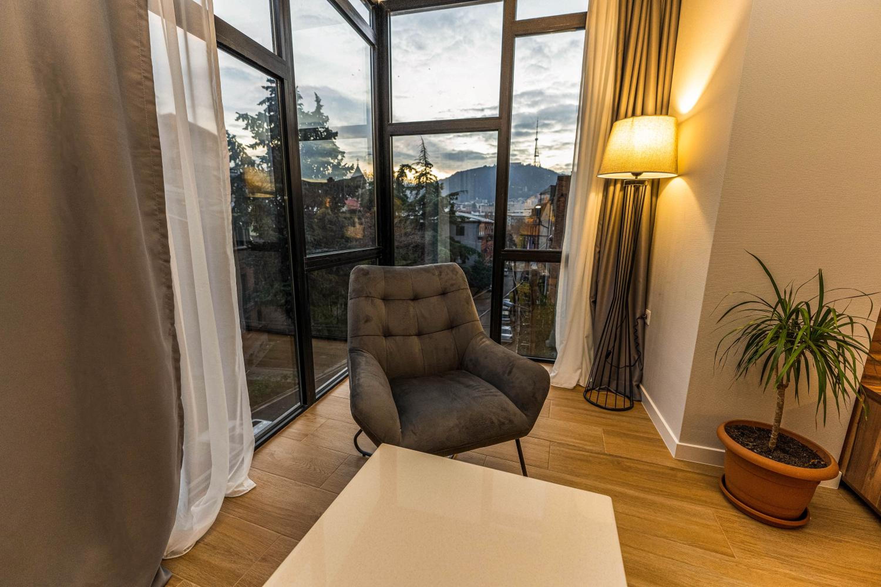 Deluxe Double or Twin Room - Photo 18