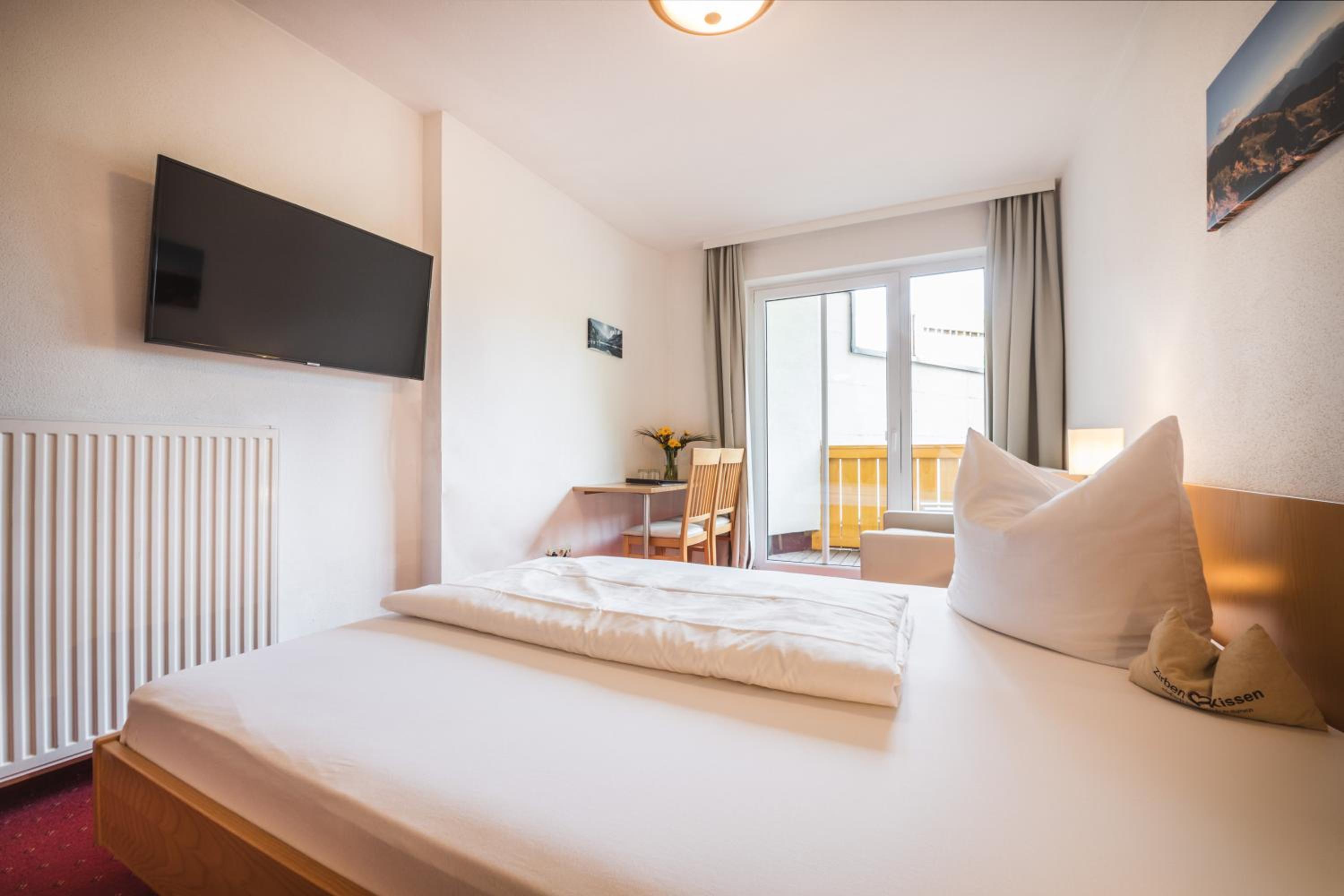 Two Connecting Double Rooms with Balcony photo 2