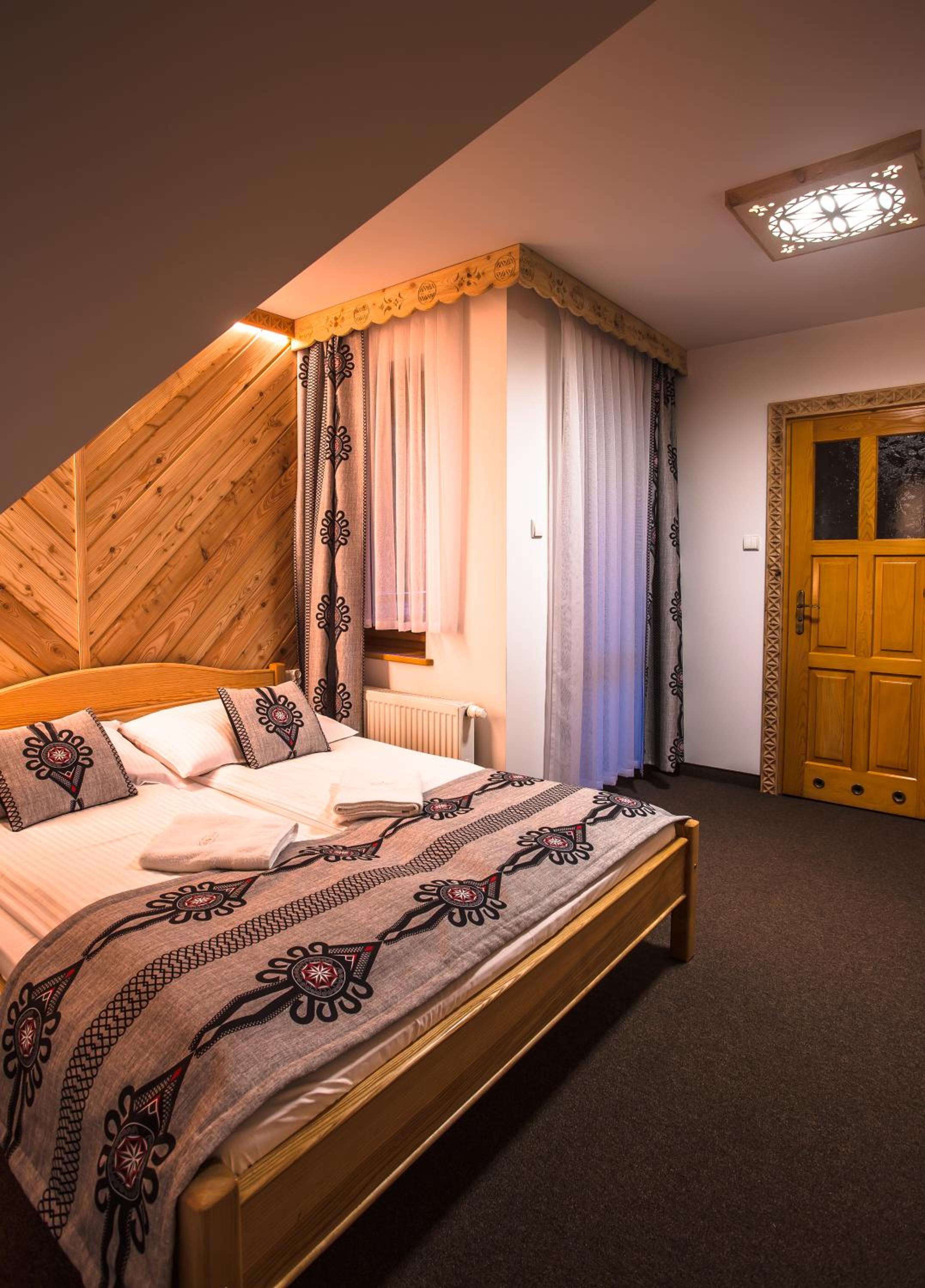 Suite  - Photo 23