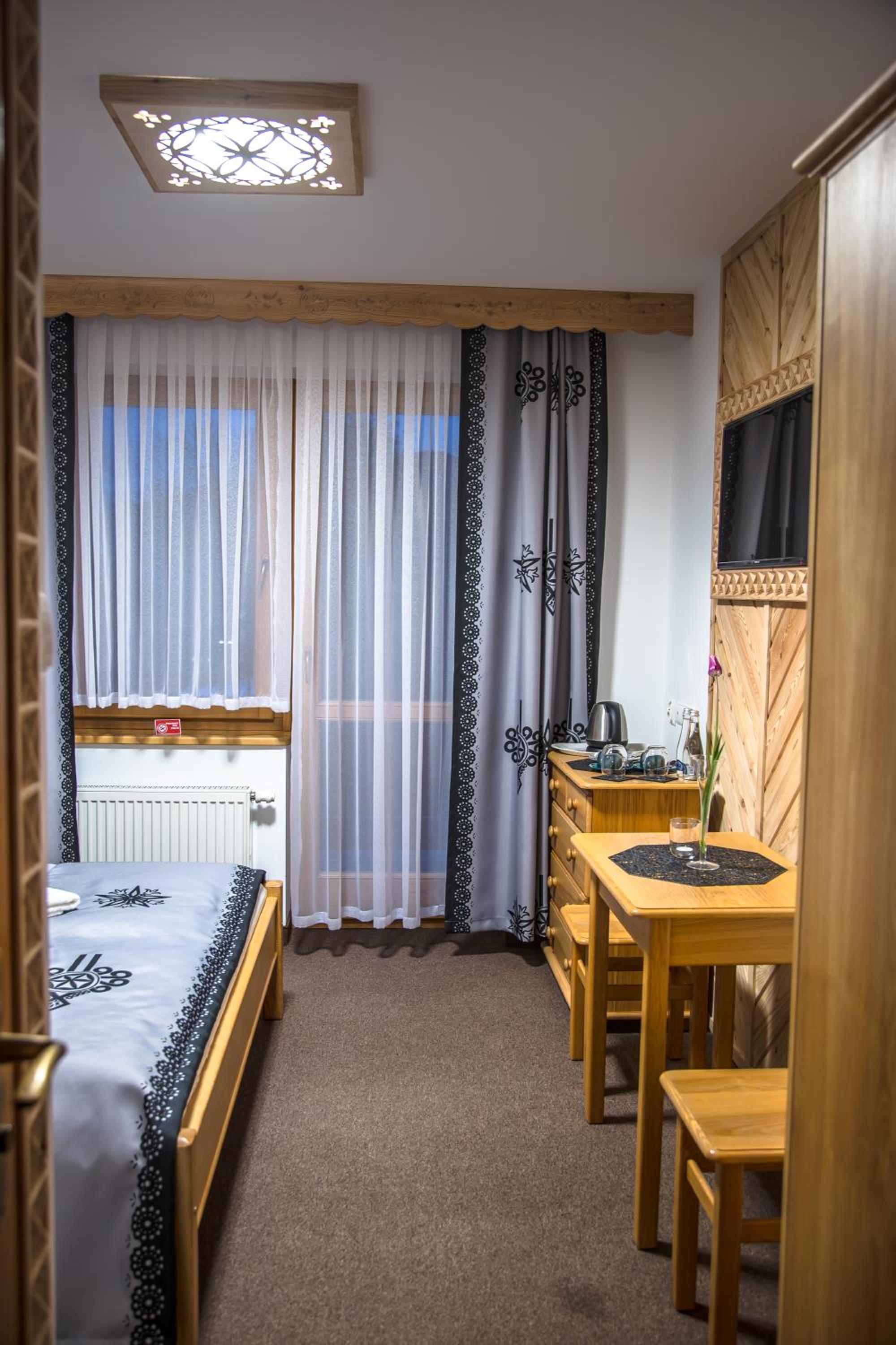 Double Room with Mountain View - Photo 42
