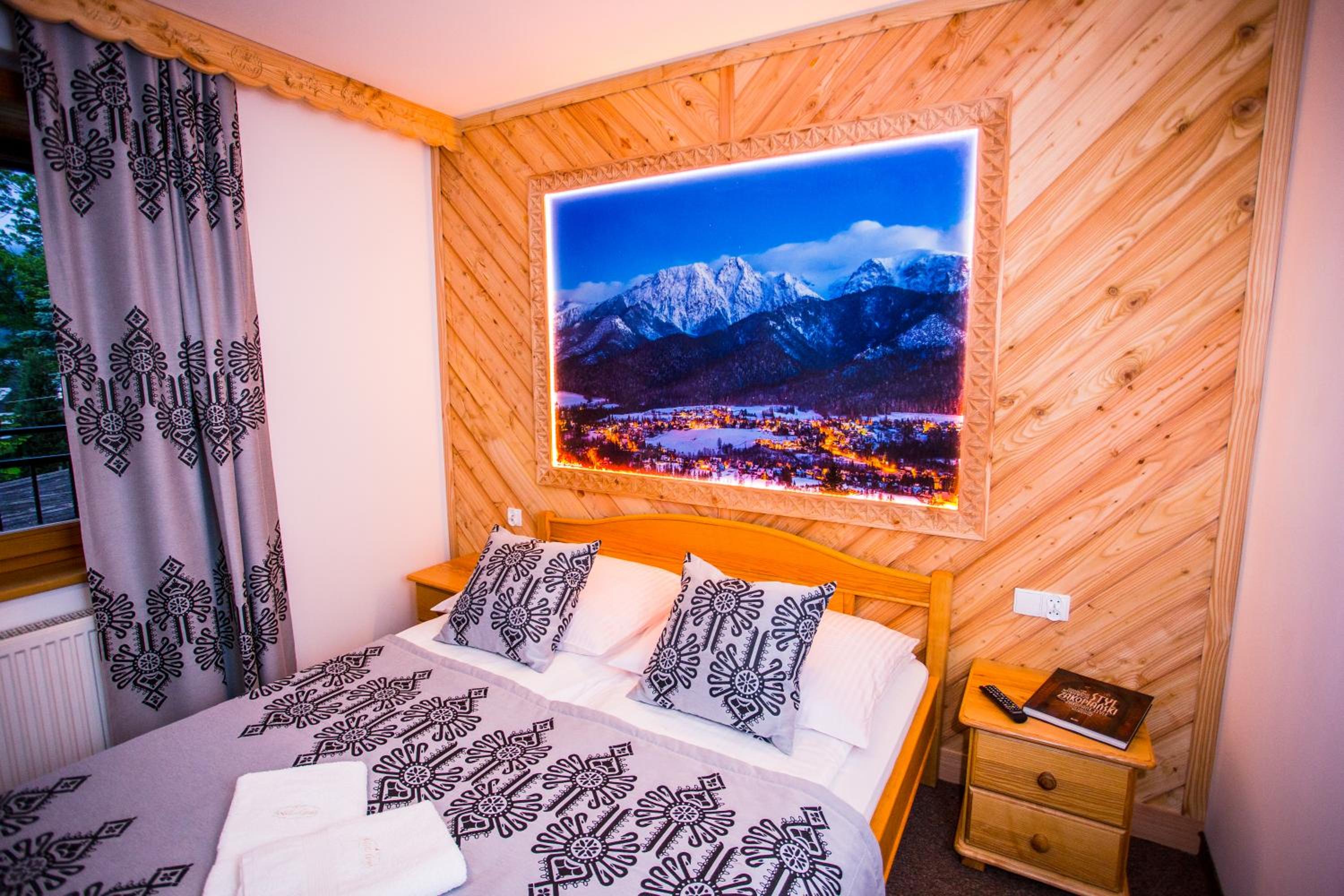 Double Room with Mountain View - Photo 35