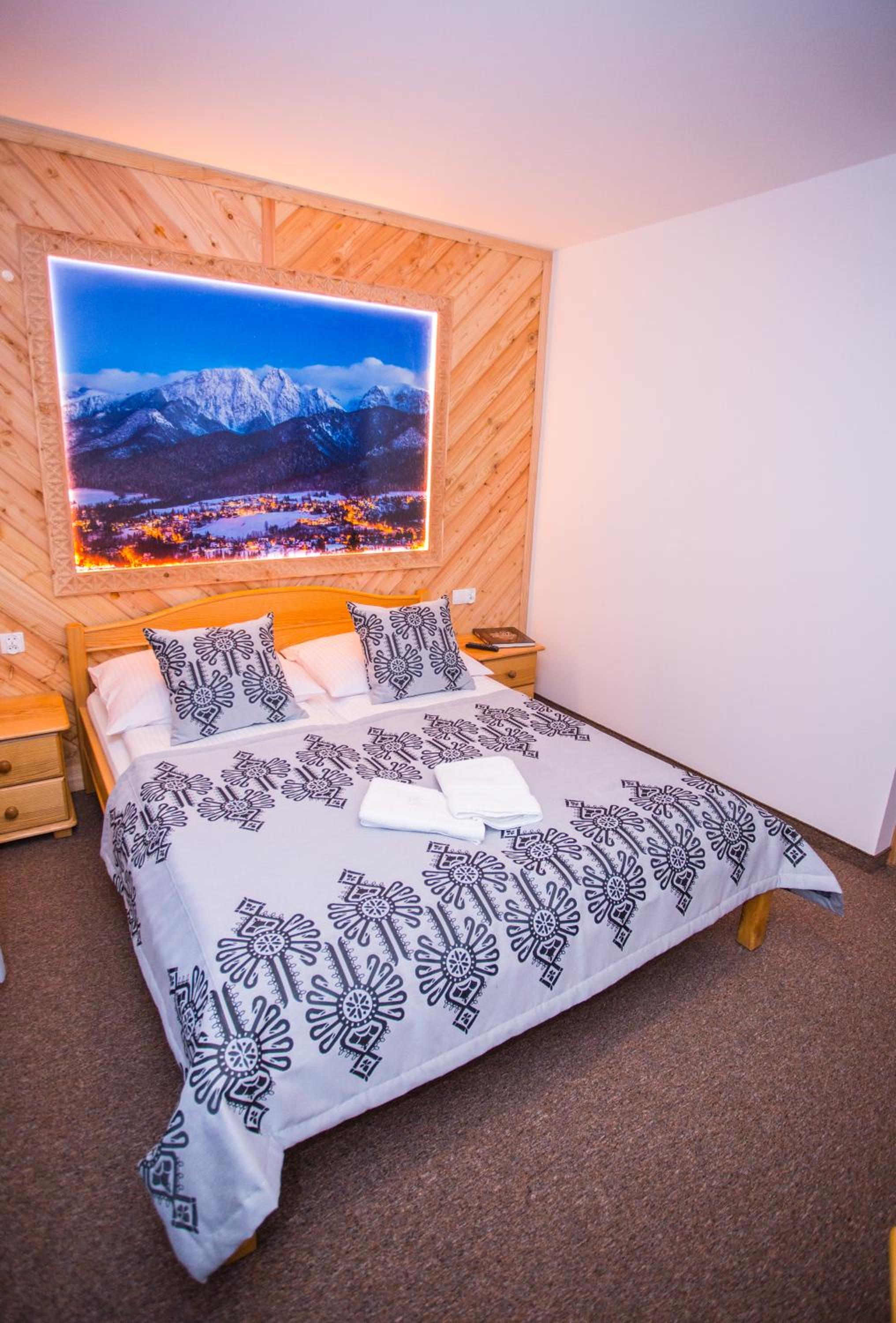 Double Room with Mountain View - Photo 4