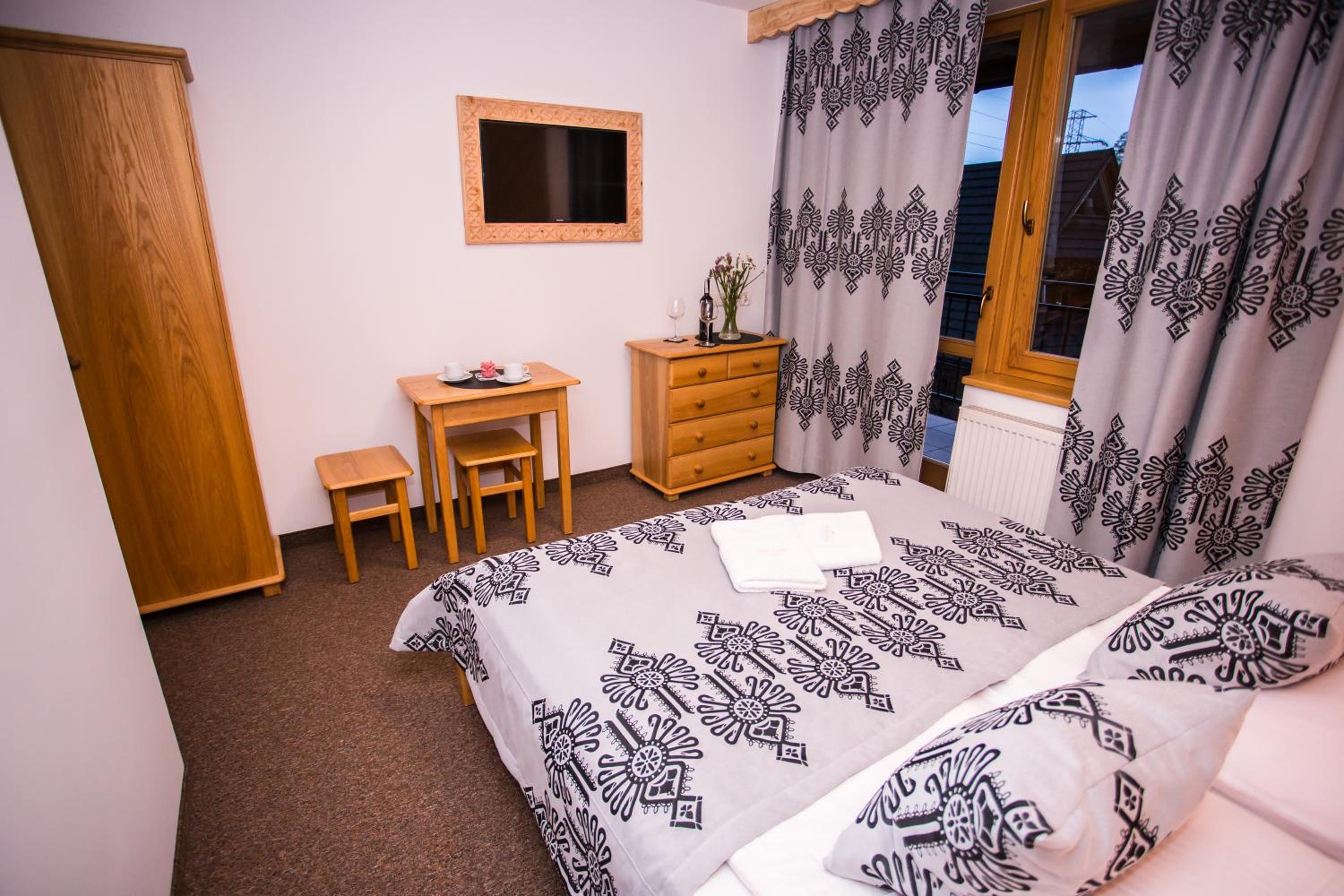 Double Room with Mountain View - Photo 7