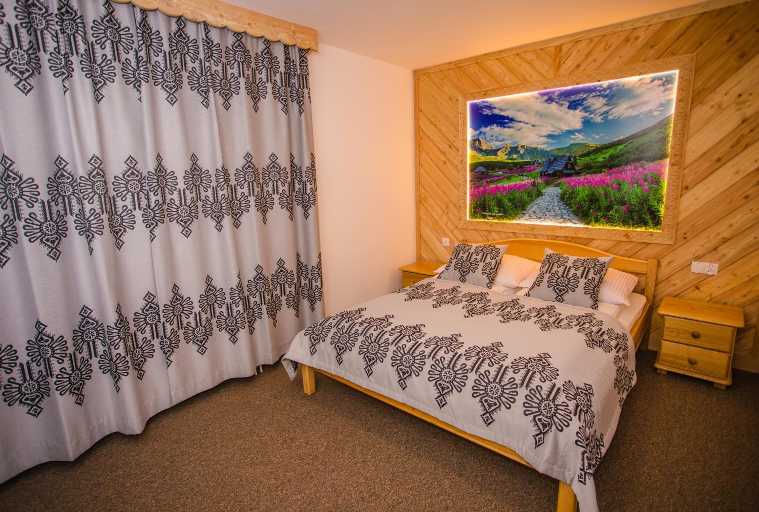 Suite  - Photo 28