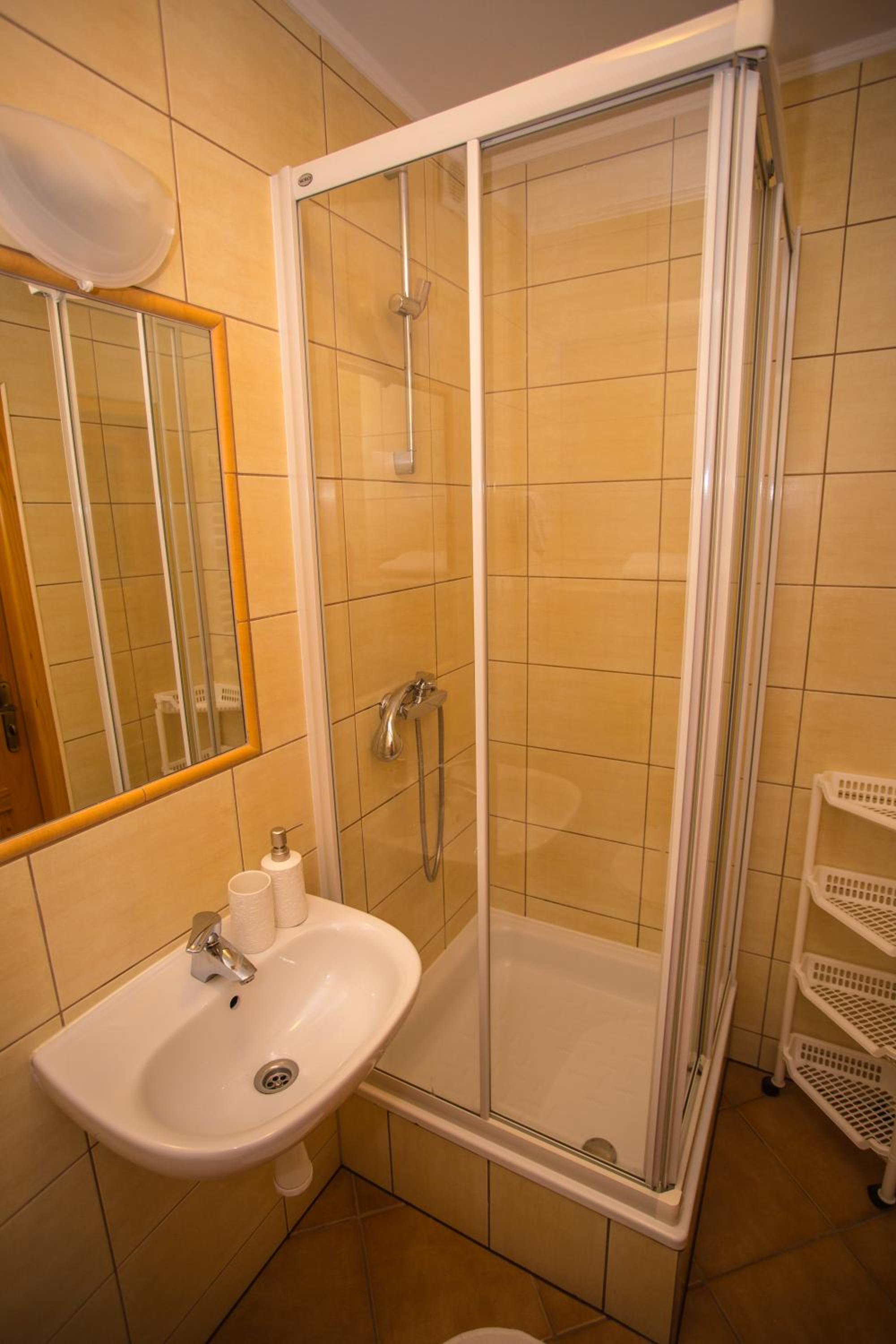 Suite  - Photo 32