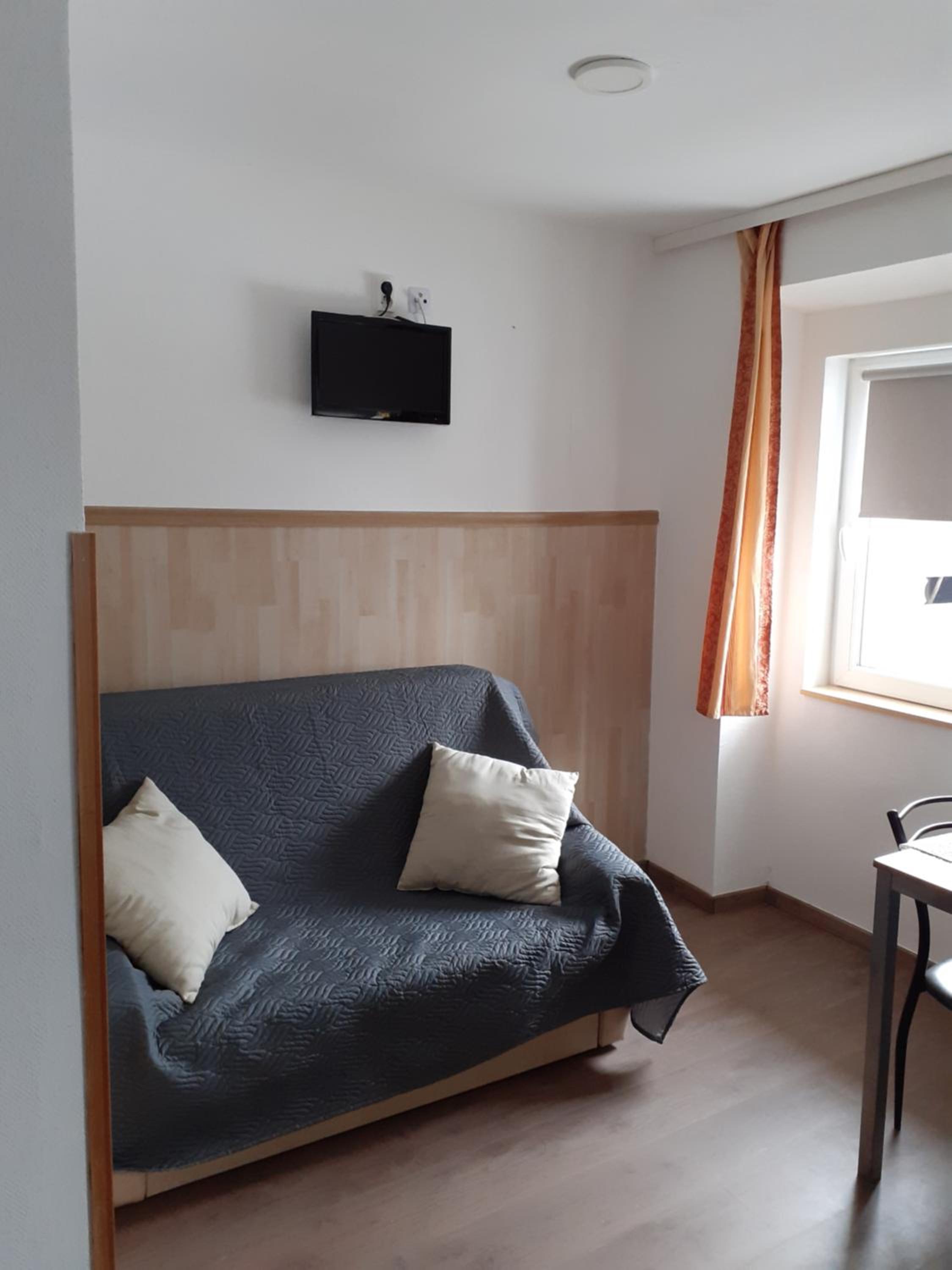 Two-Bedroom Apartment (3-4 Adults)
