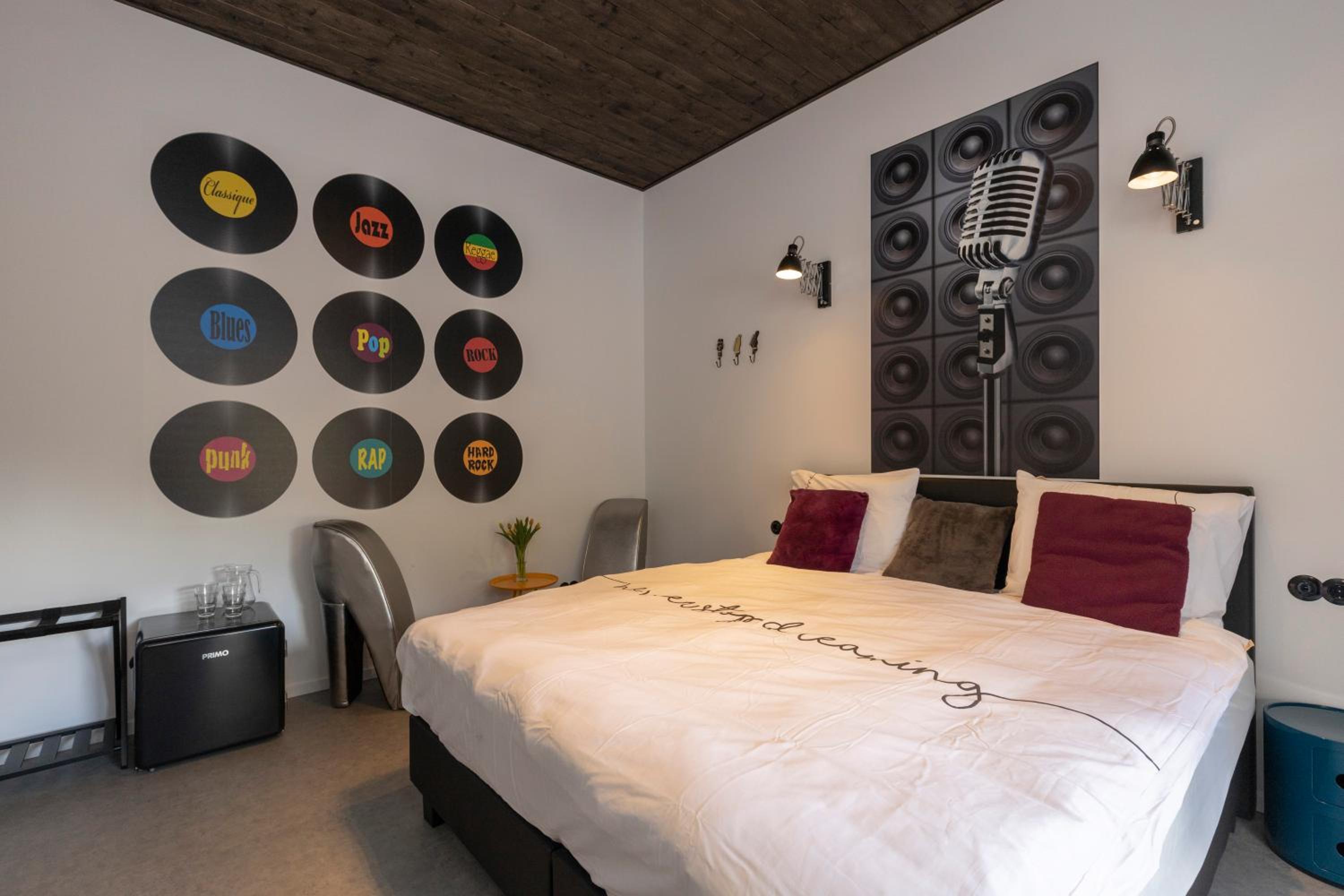 Deluxe Double Room with Shower