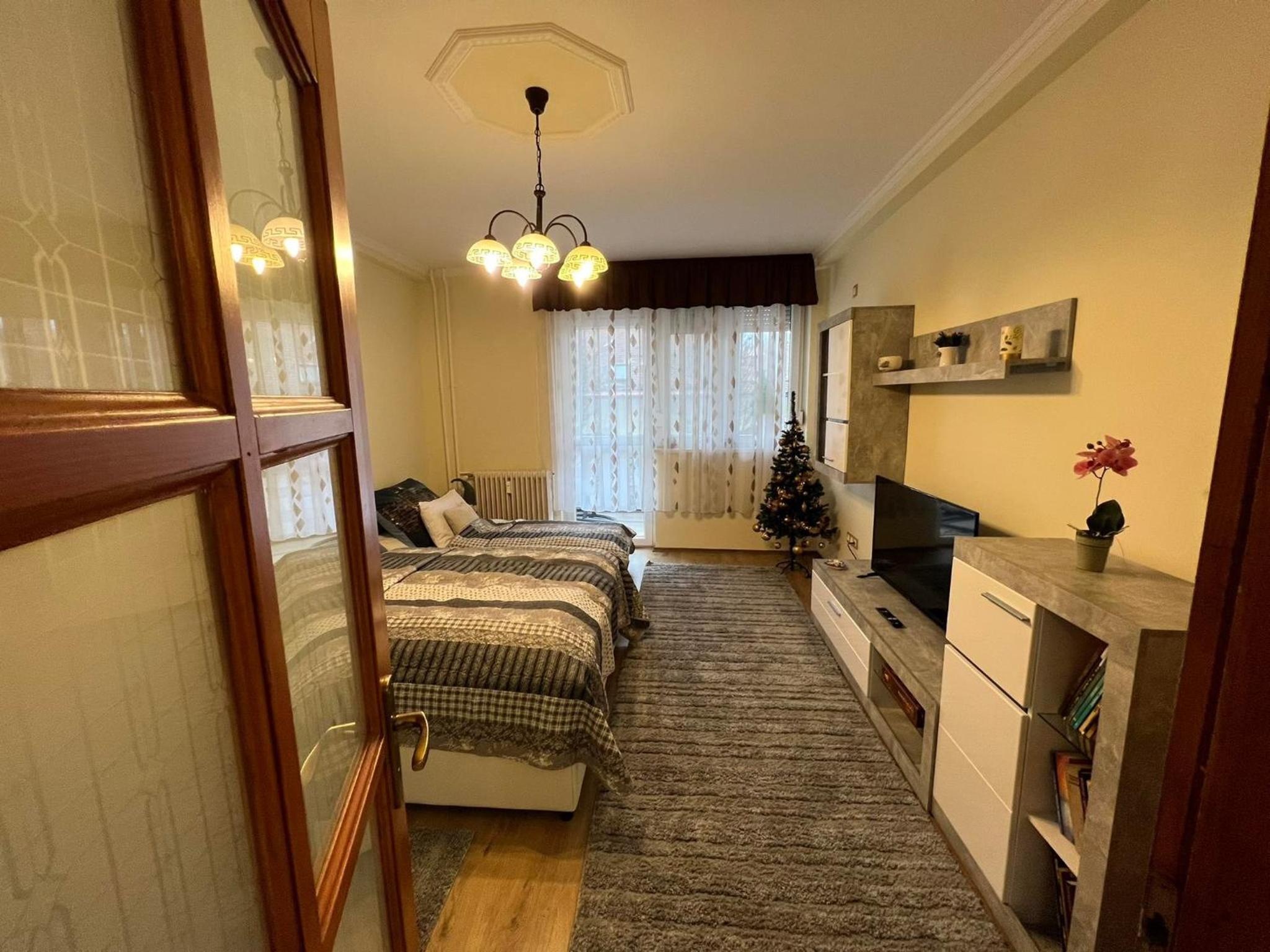 Three-Bedroom Apartment - Photo 34