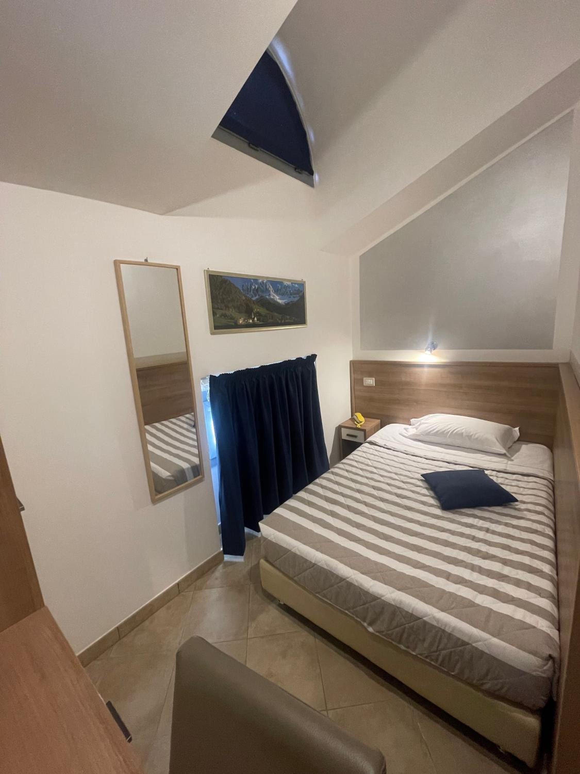 Economy Single Room
