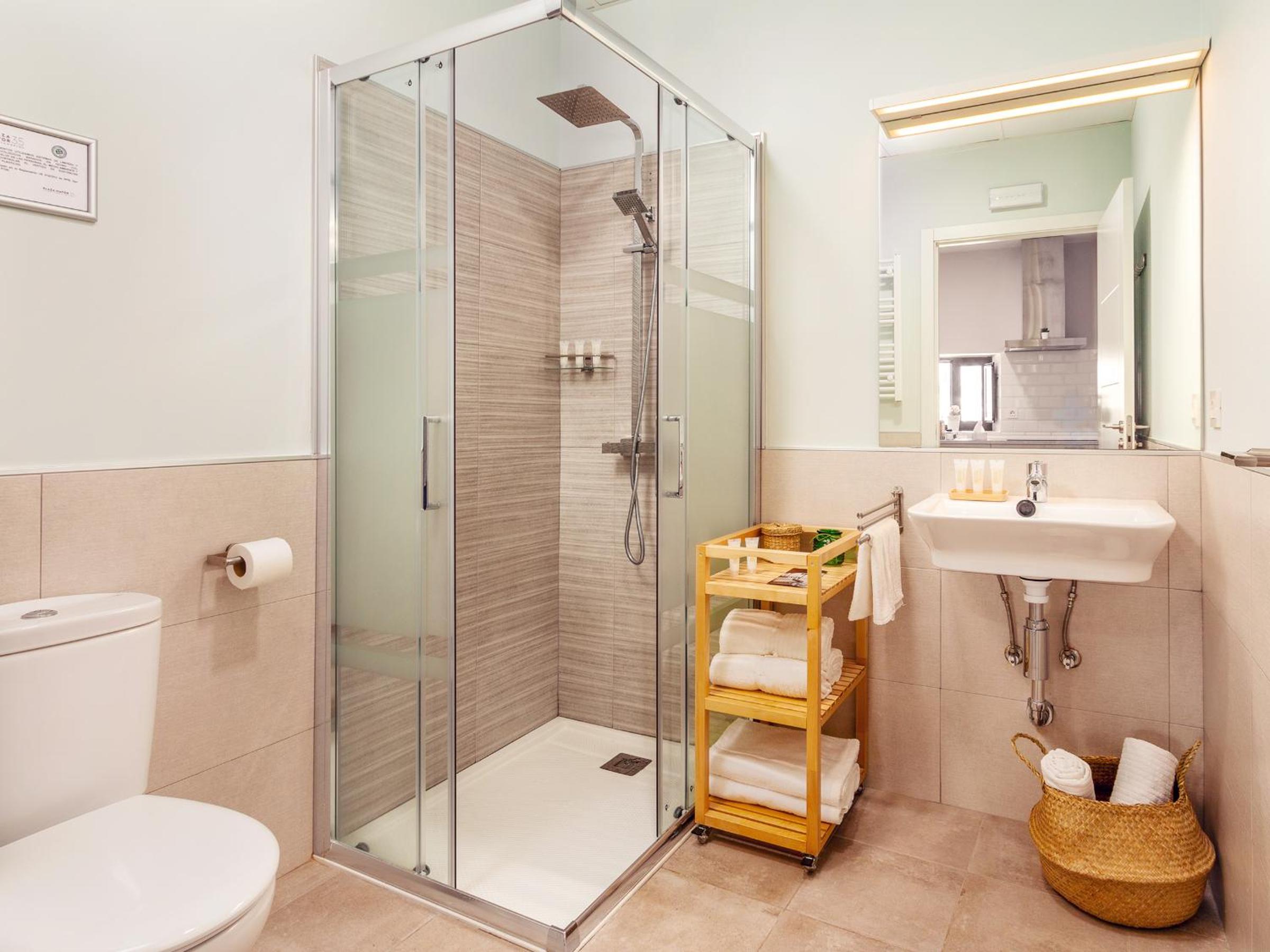 Penthouse Apartment - Photo 8