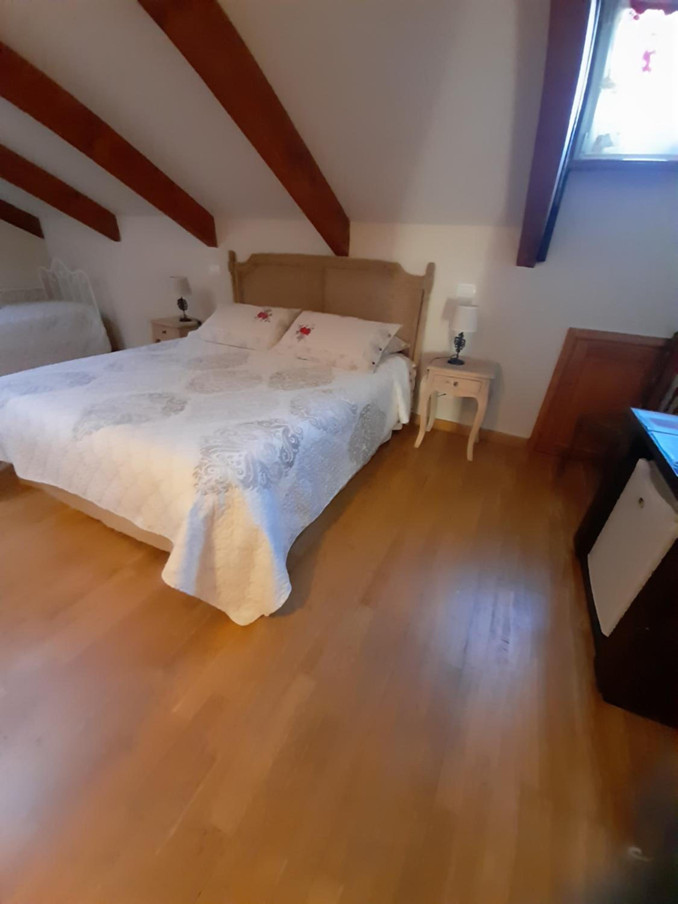 Queen Room photo 1
