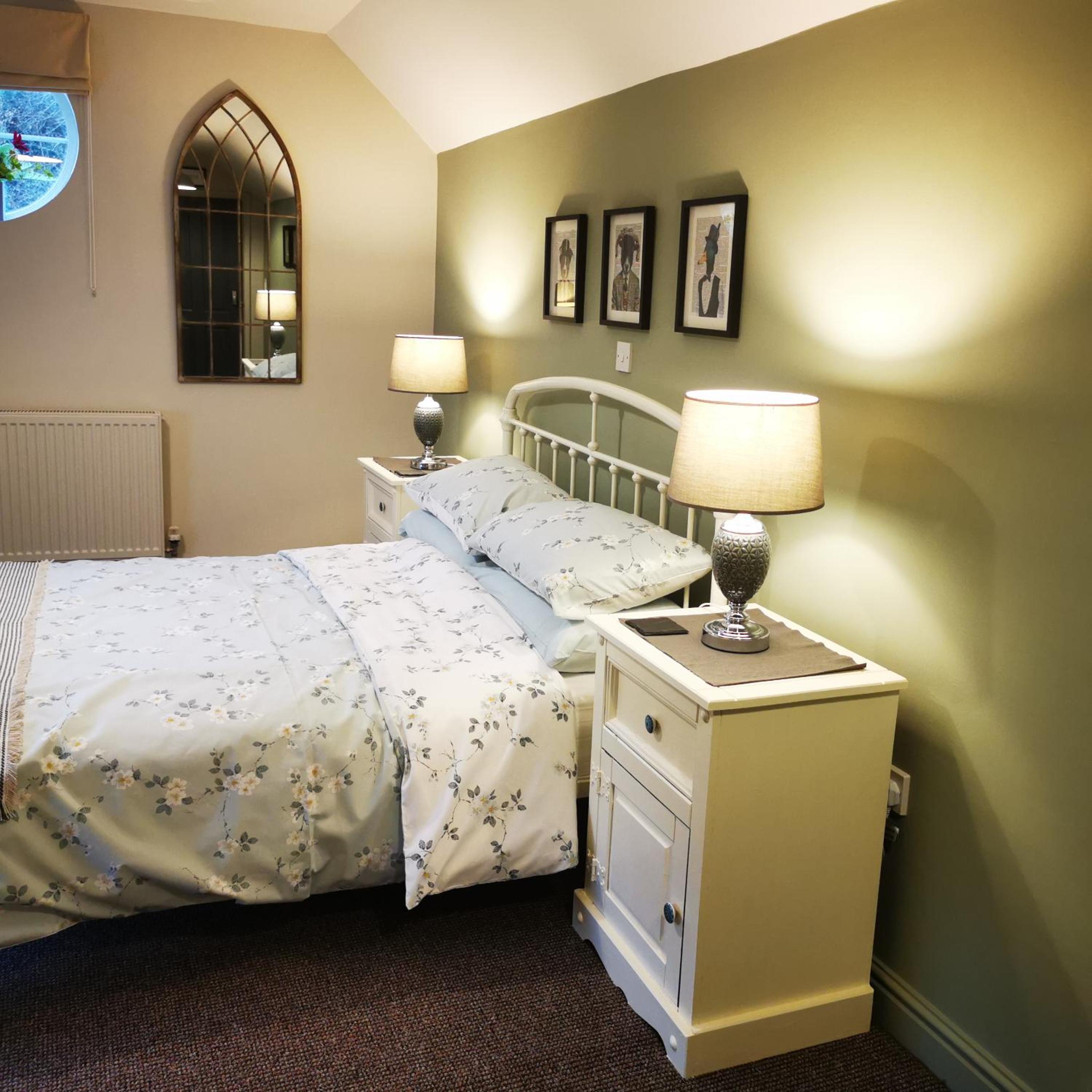 King Room with Garden View - Photo 9