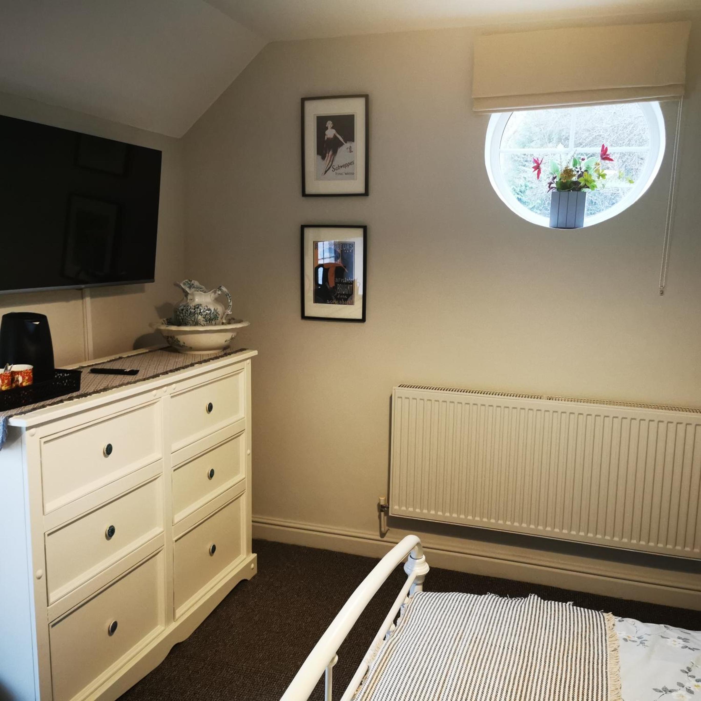 King Room with Garden View - Photo 2
