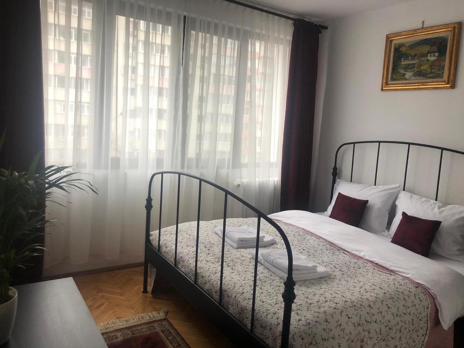 One-Bedroom Apartment - Photo 6