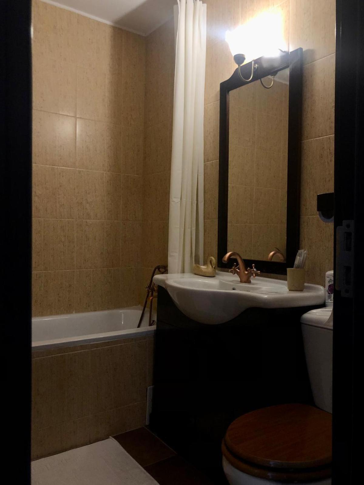 One-Bedroom Apartment - Photo 5