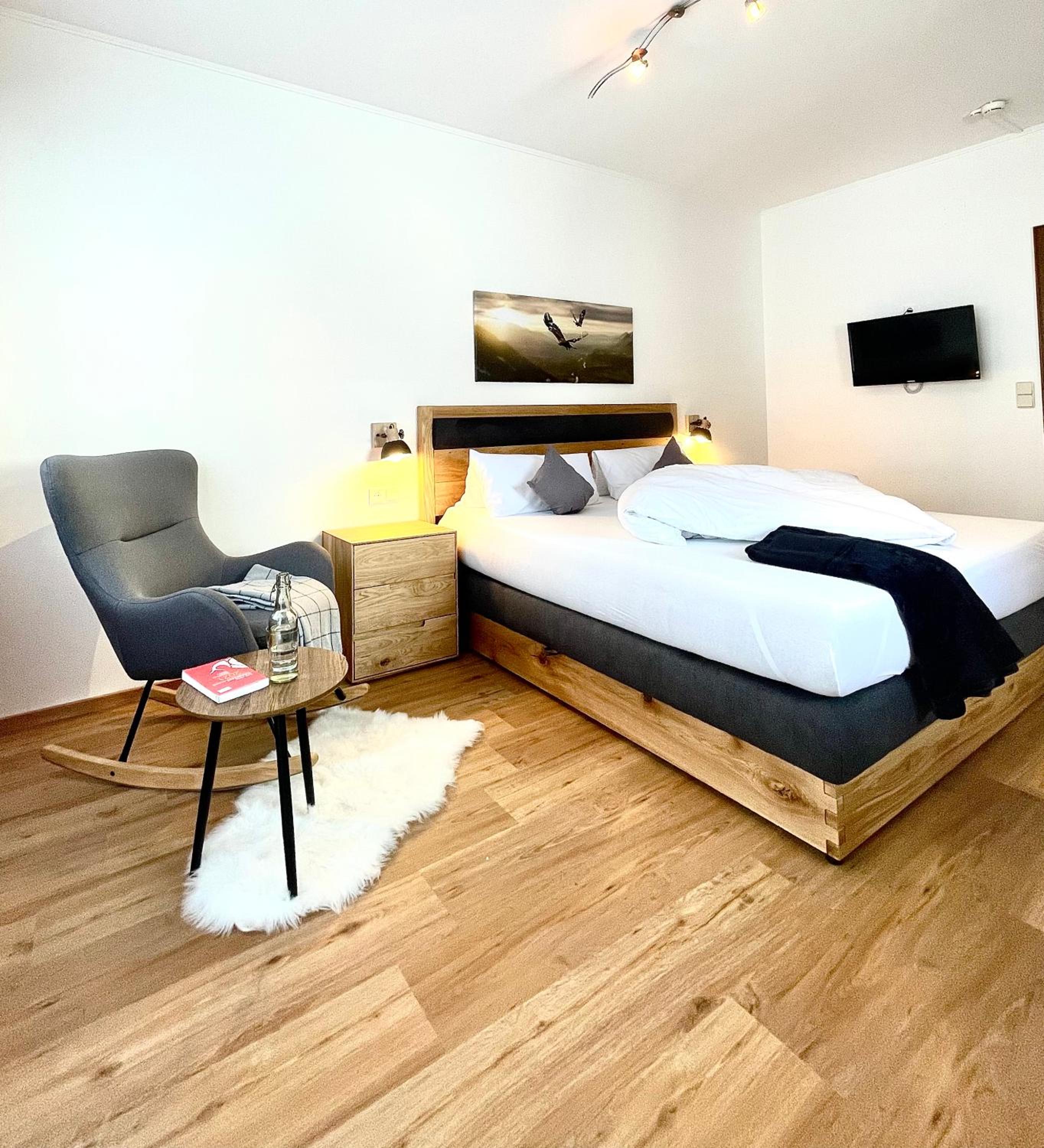 King Room with Balcony photo 2