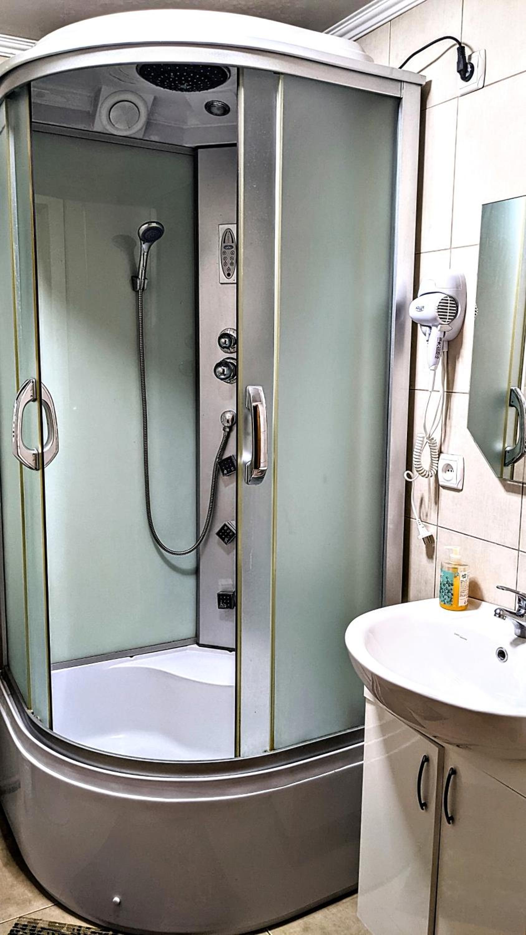 Family Room with Shower photo 3