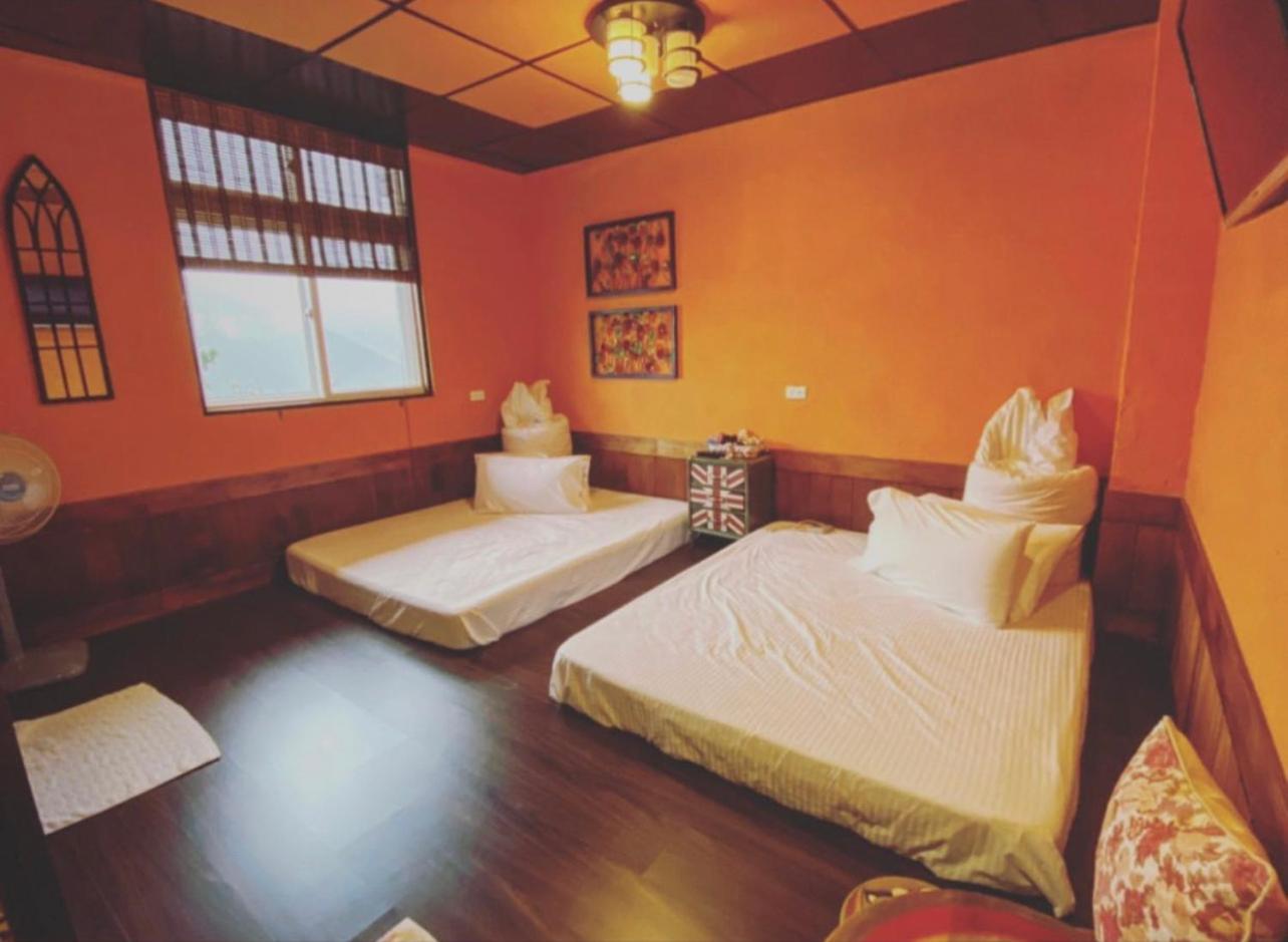 Quadruple Room with Private Bathroom photo 3