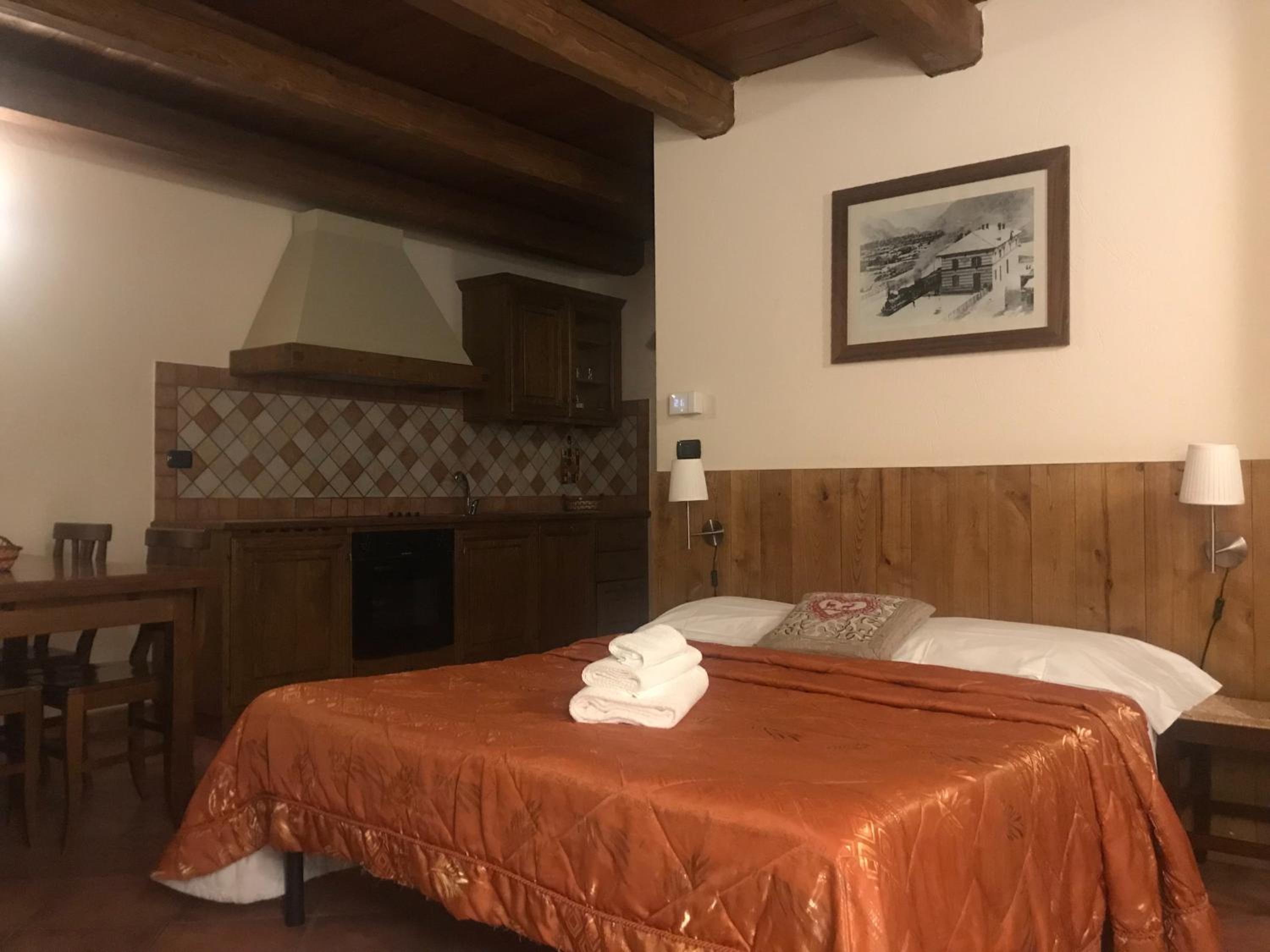 One-Bedroom Apartment