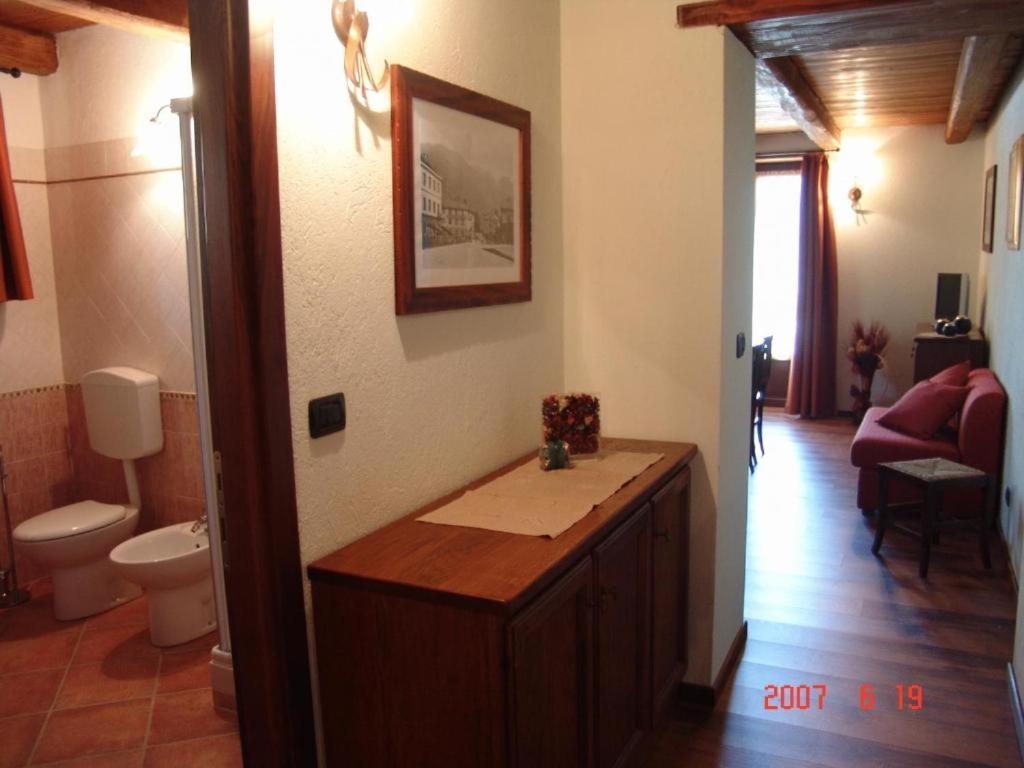 One-Bedroom Apartment - Photo 3