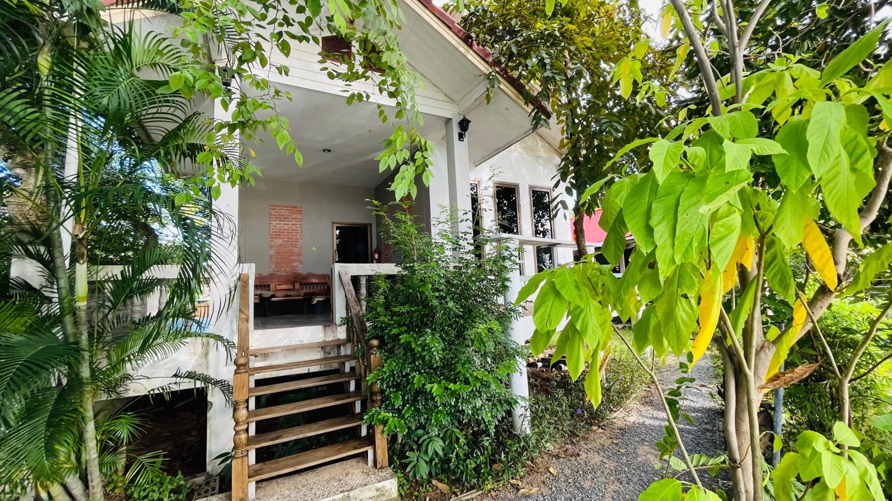 Deluxe Bungalow - Photo 11