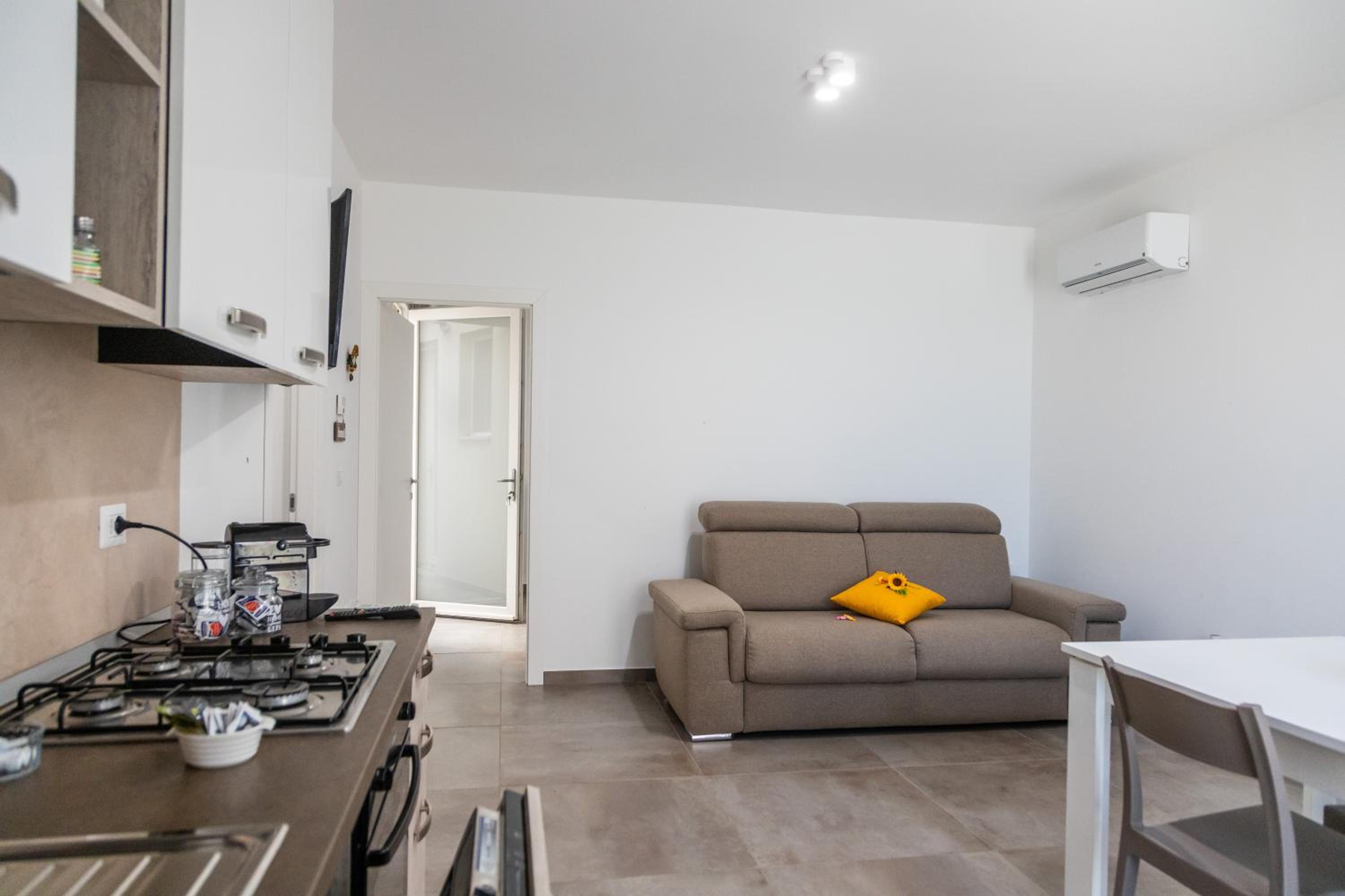 Suite with Spa Bath - Photo 8