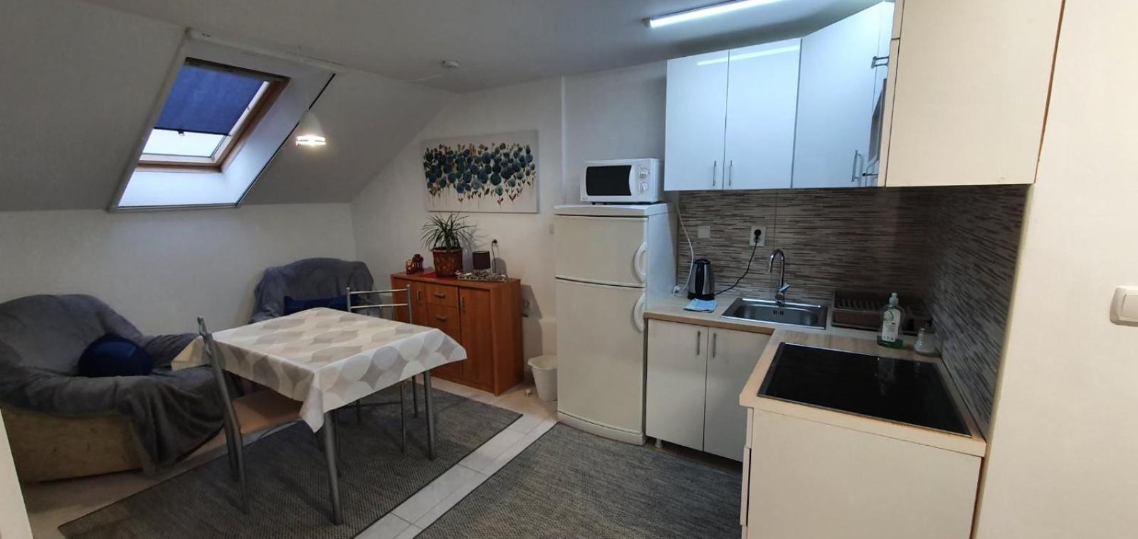 Two-Bedroom Apartment - Photo 3