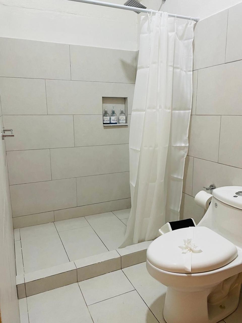 Double Room - Photo 15
