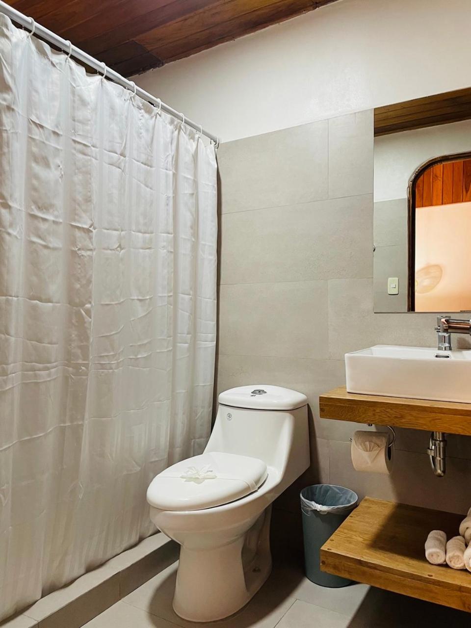 Standard Double Room with Two Double Beds - Photo 11