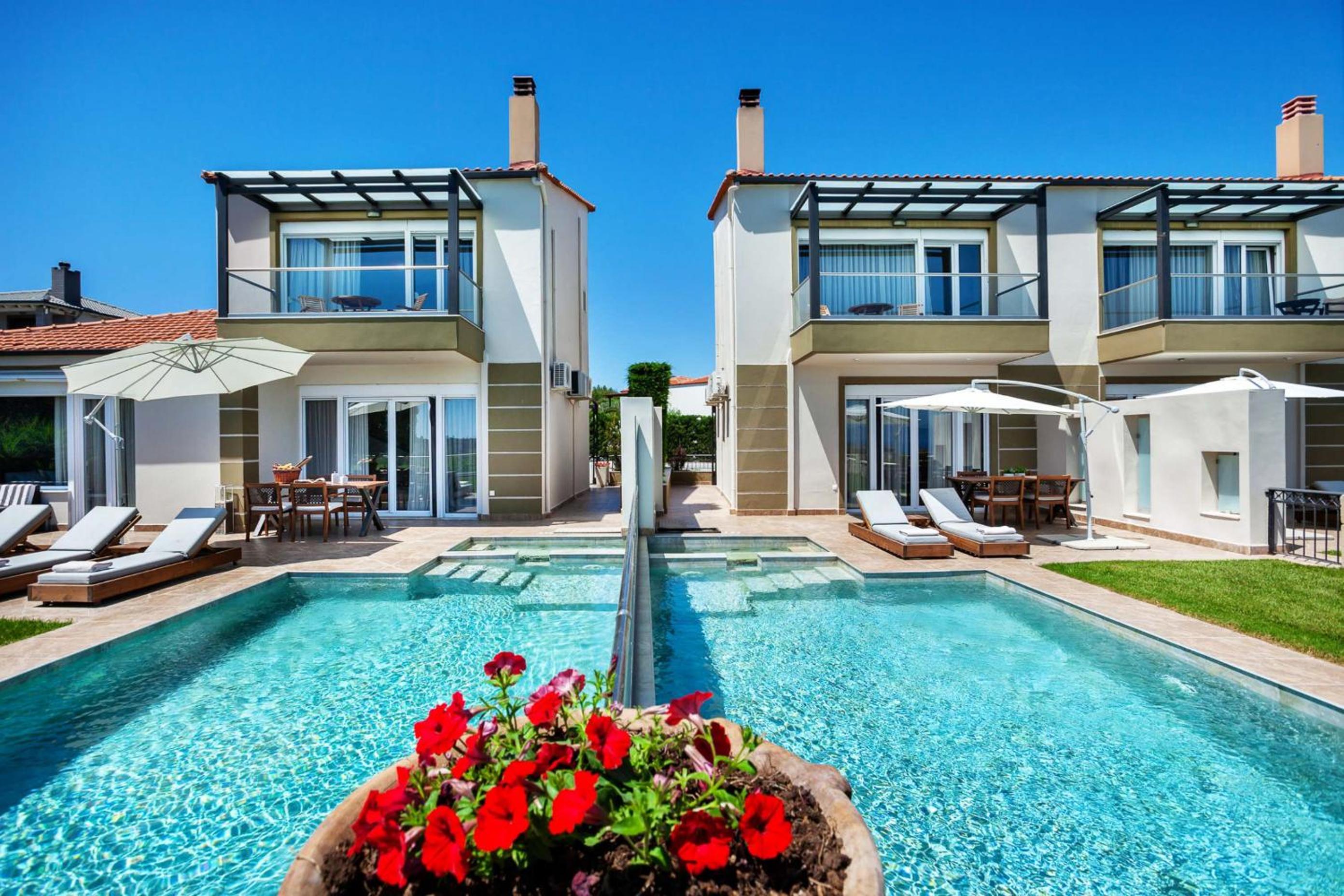Three-Bedroom Villa photo 2