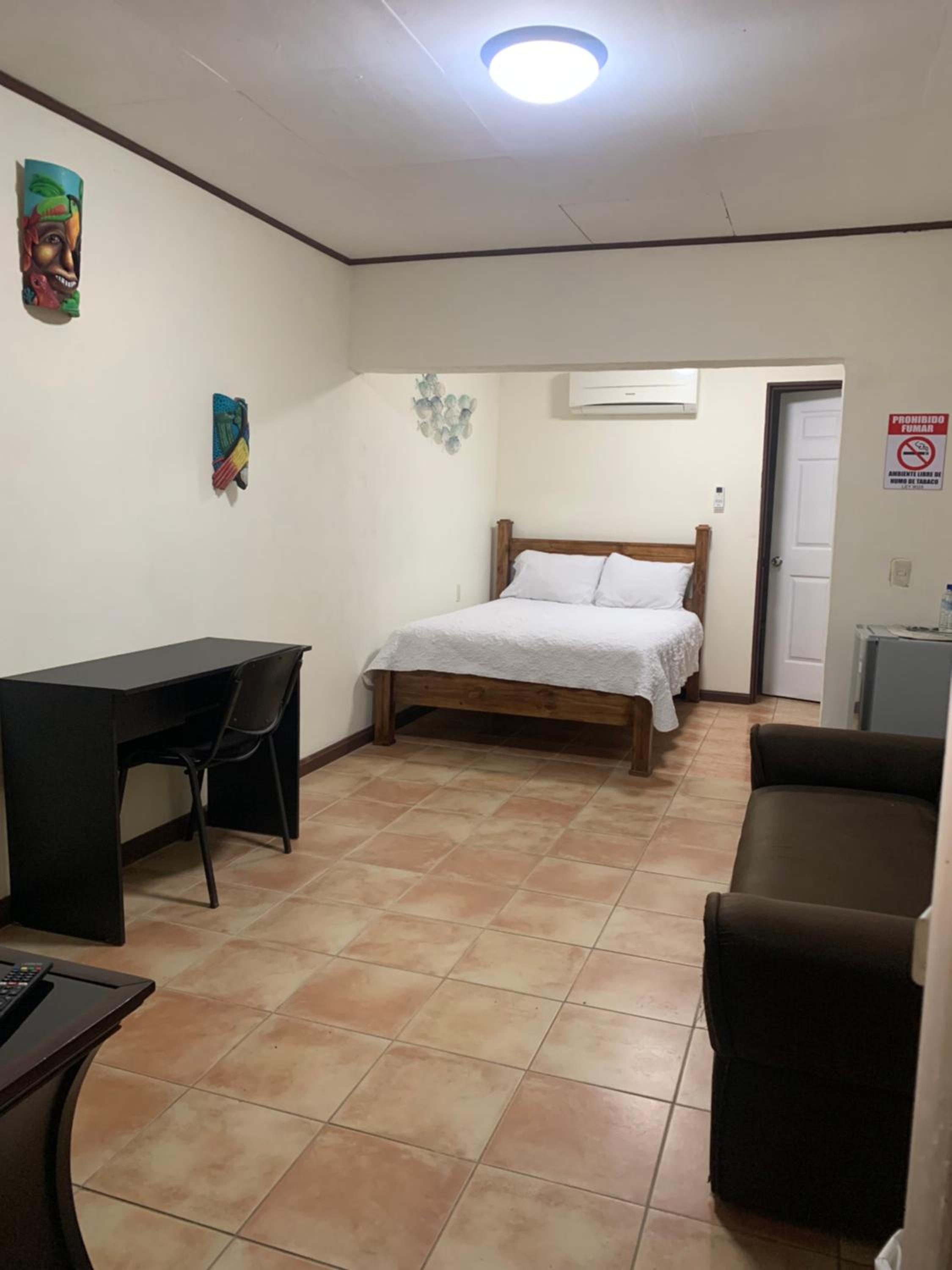 Economy Double Room photo 2