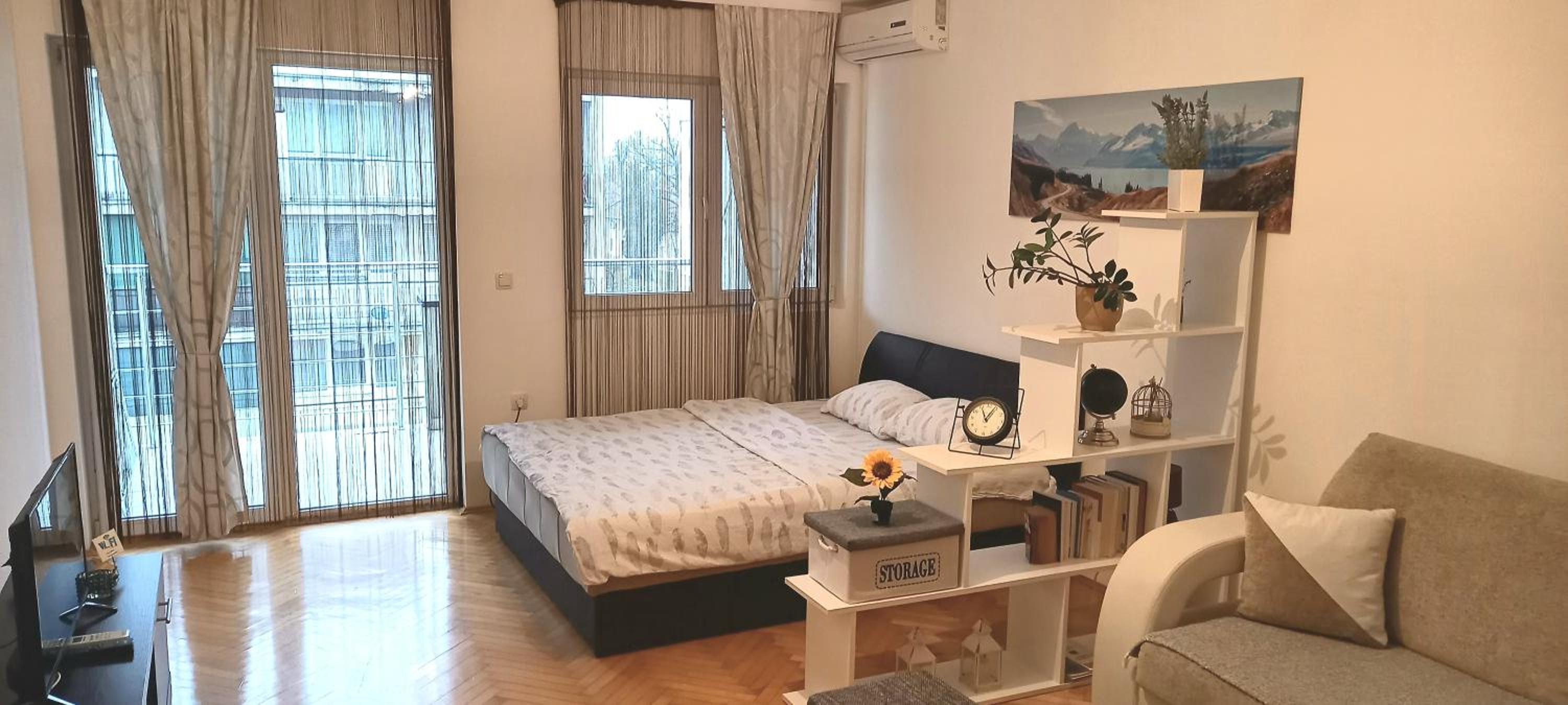 Studio Apartment photo 1