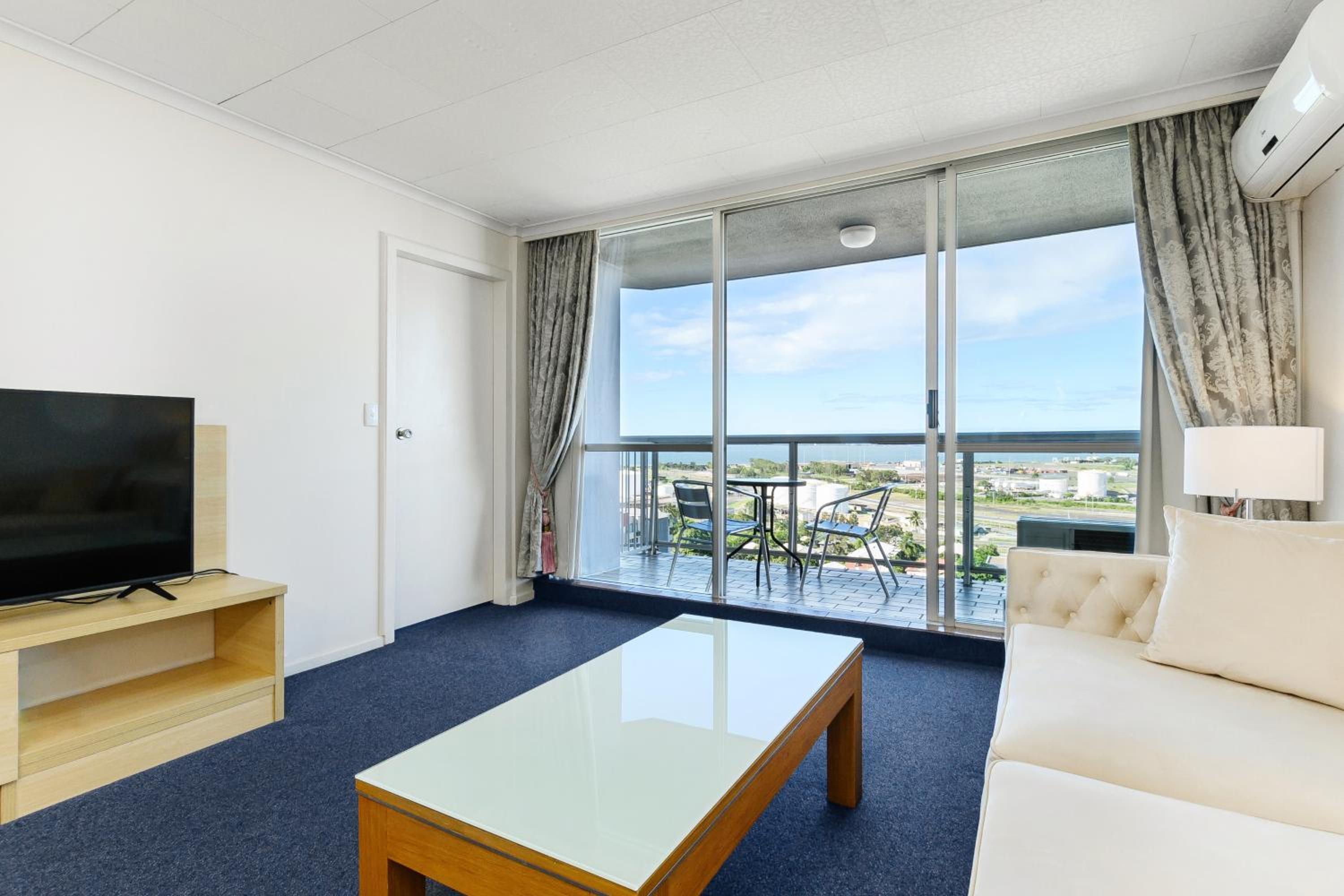 One-Bedroom Apartment - Photo 9