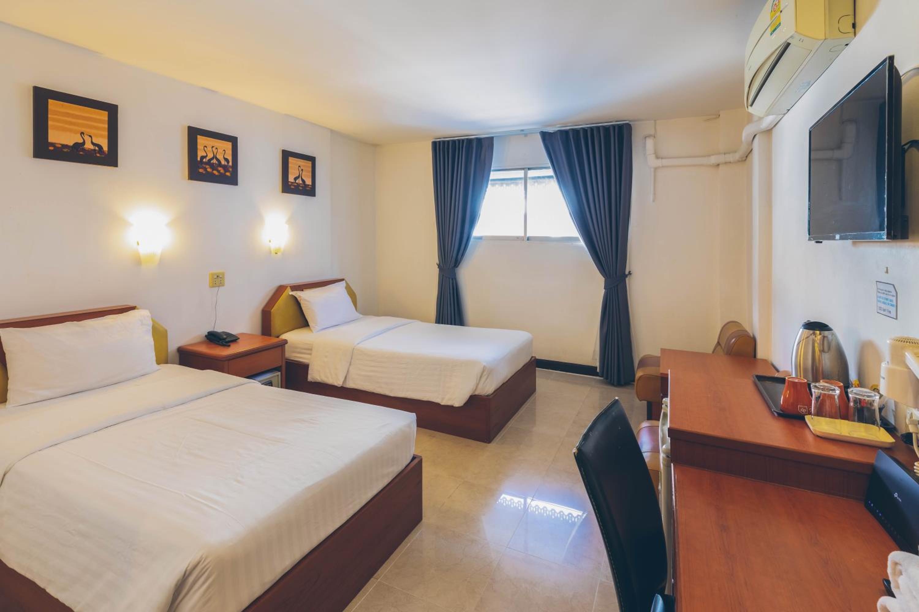 Standard Twin Room photo 1