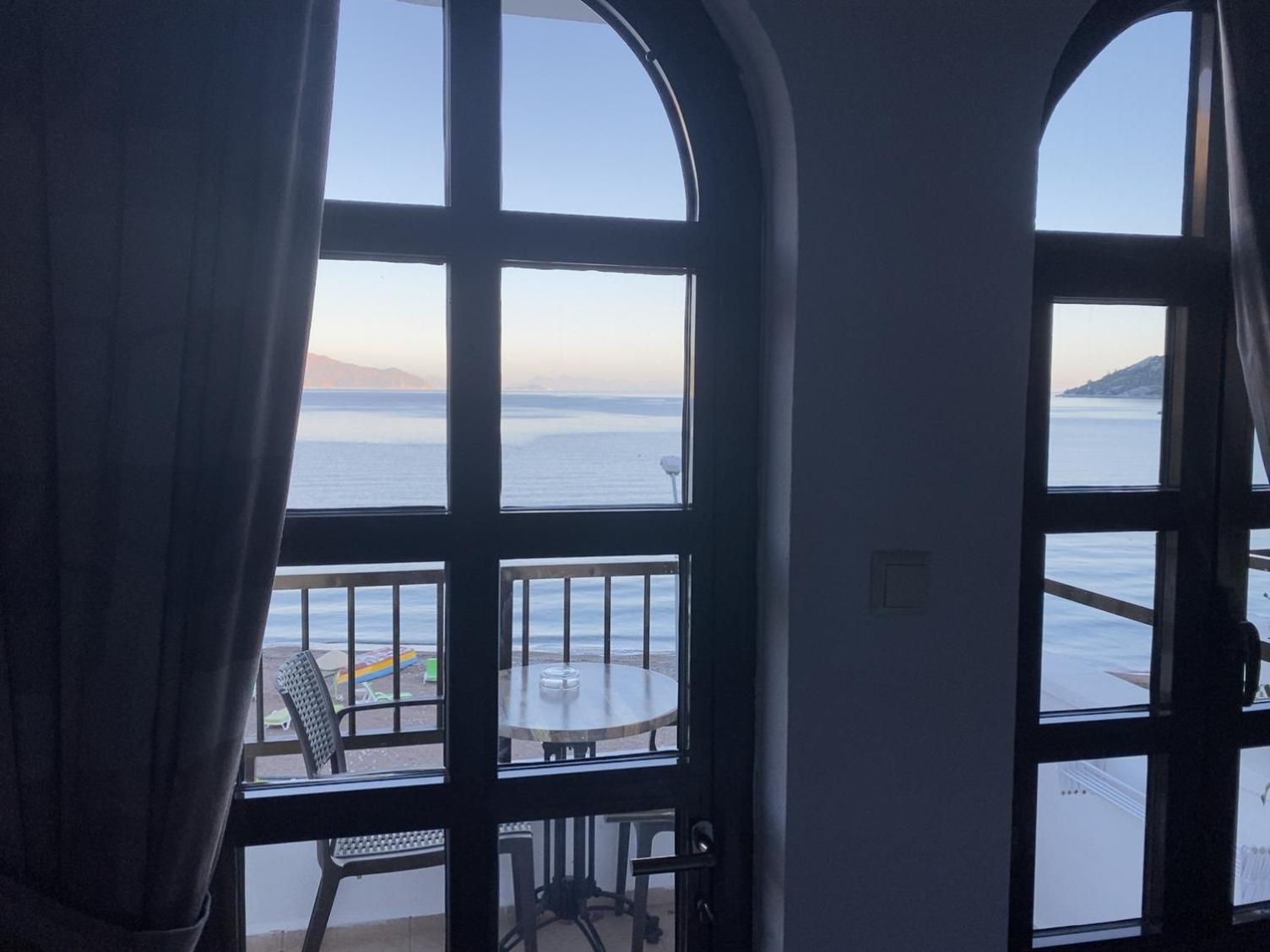 Suite with Sea View - Photo 16