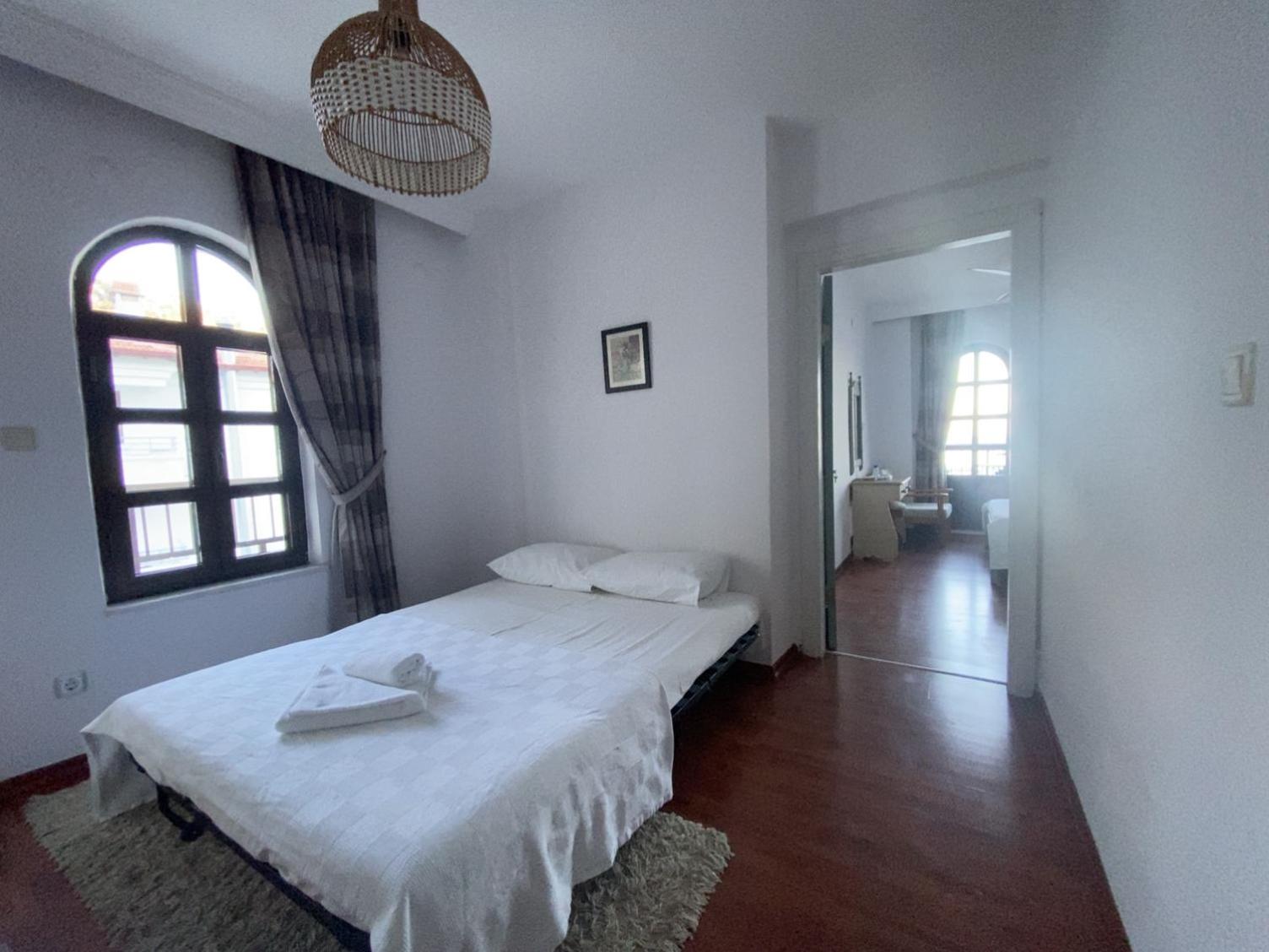 Suite with Sea View - Photo 12
