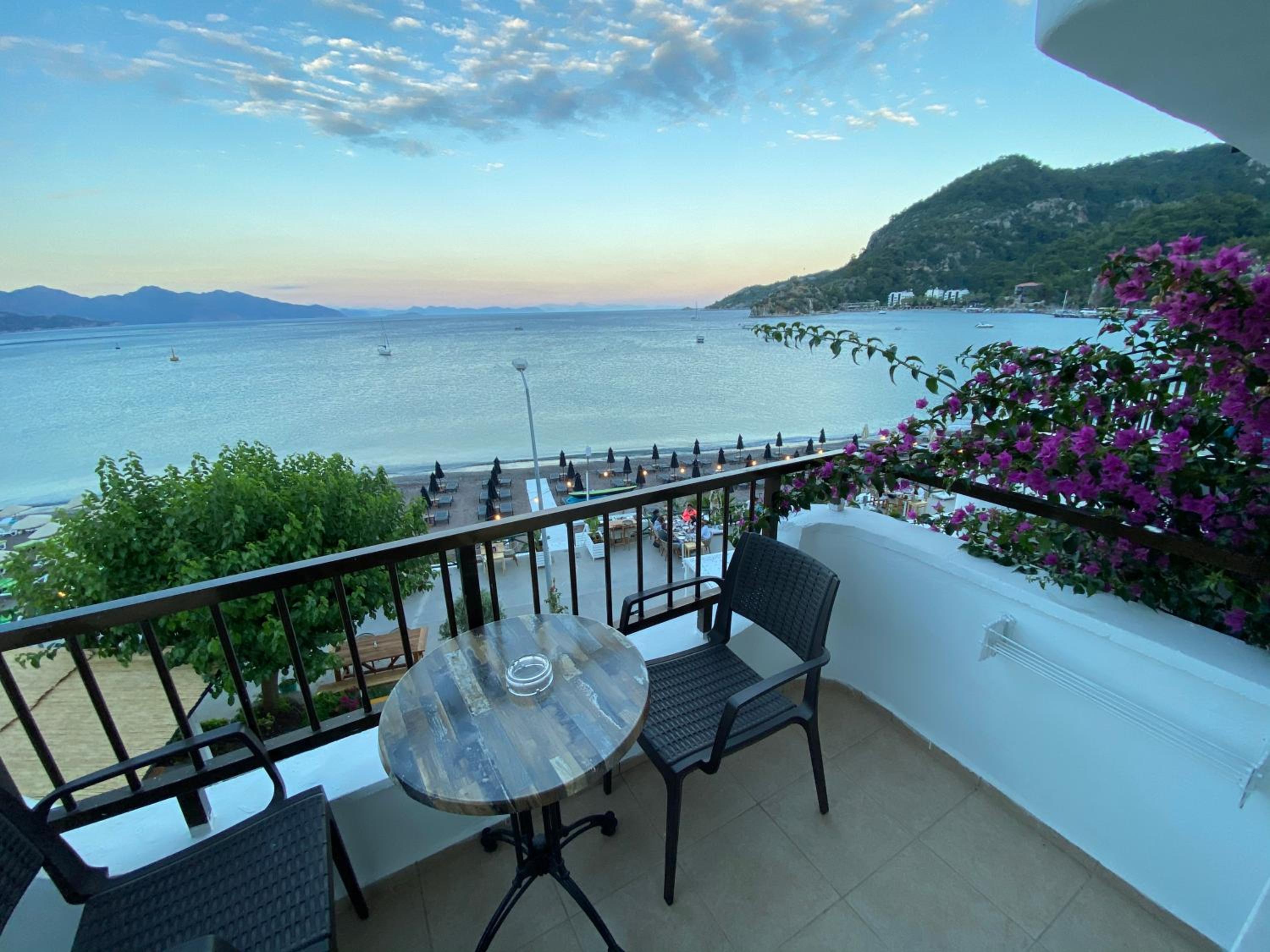 Suite with Sea View - Photo 15