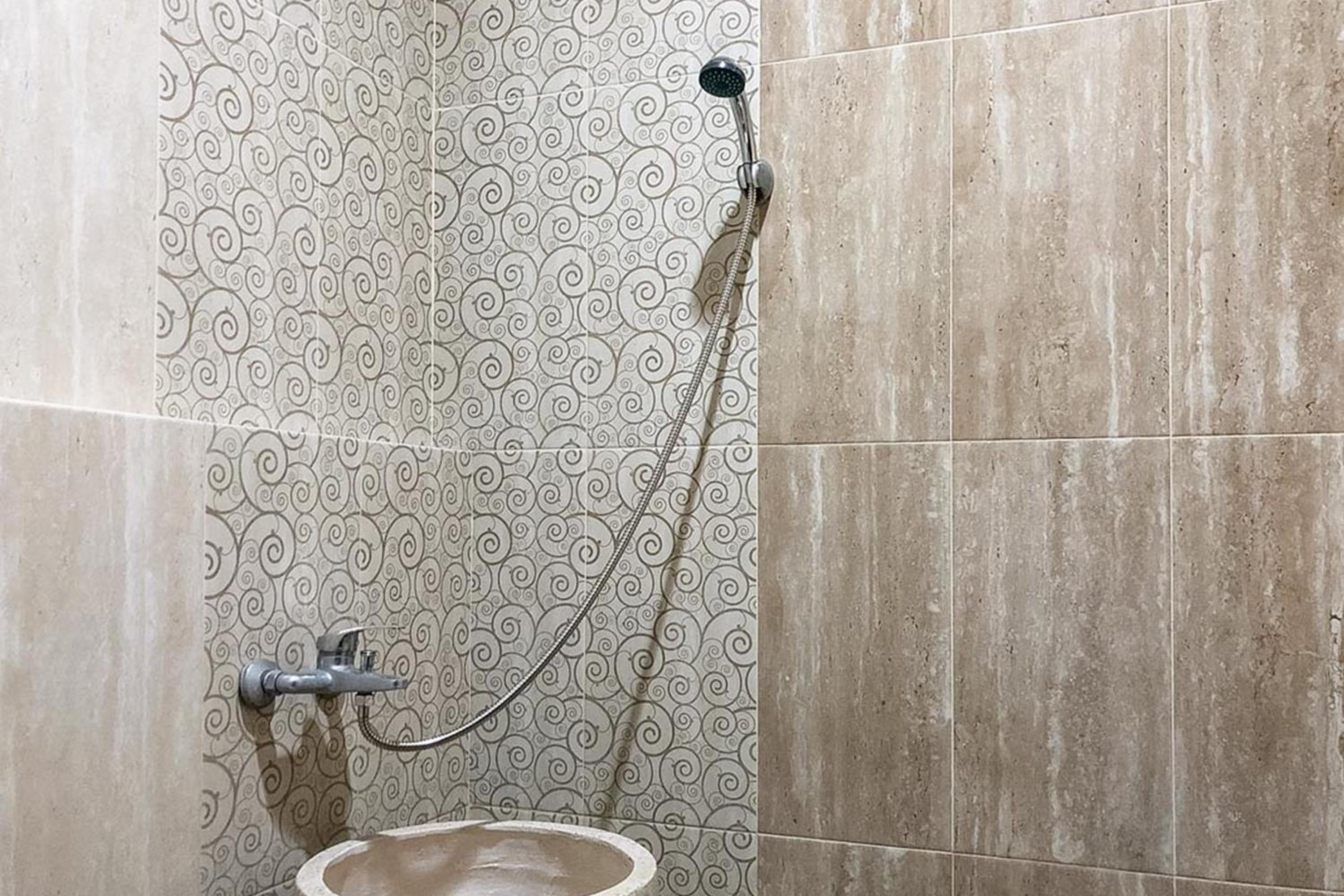 Standard Double Room with Shared Bathroom photo 3