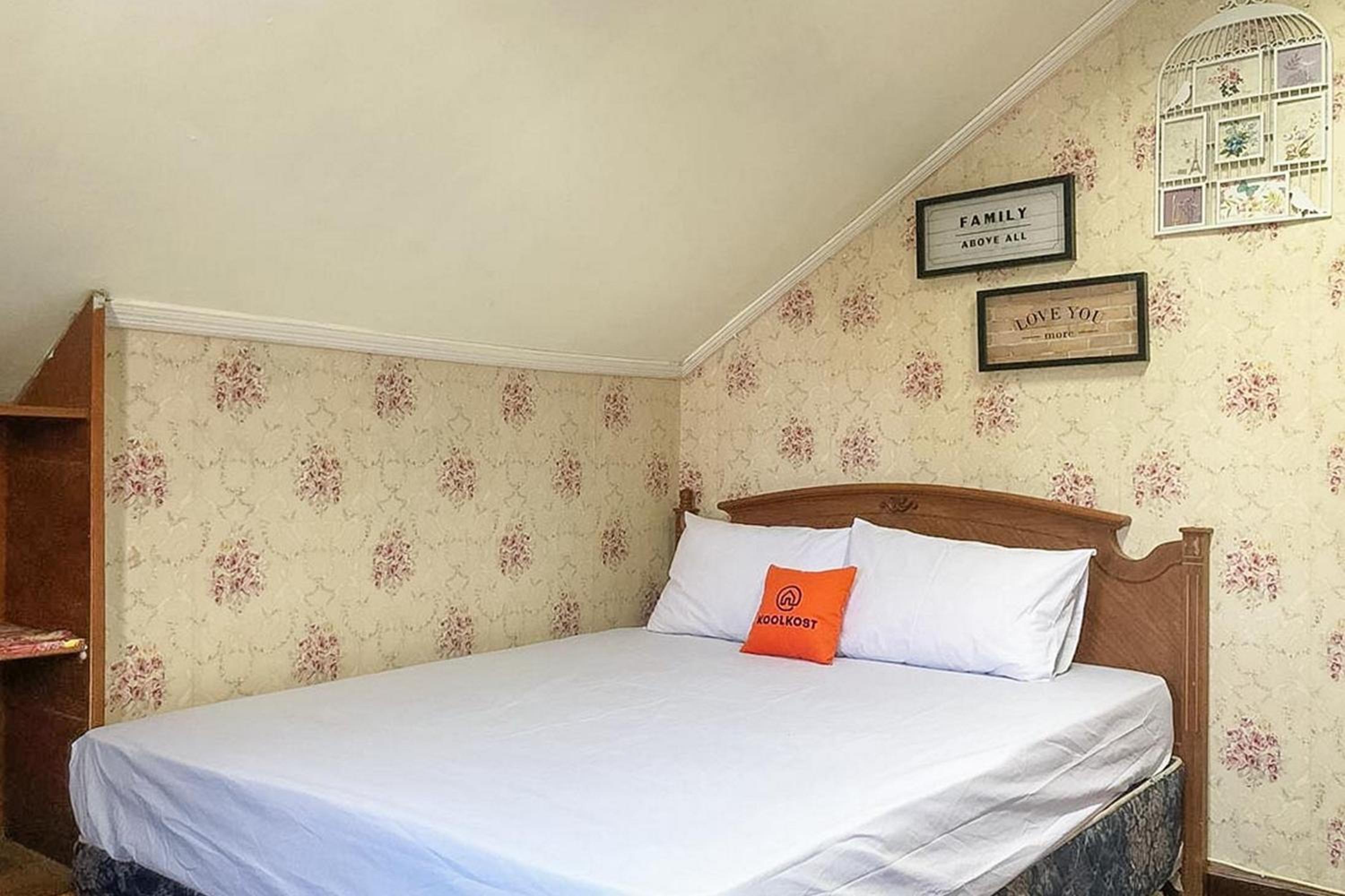 Standard Double Room with Shared Bathroom photo 1